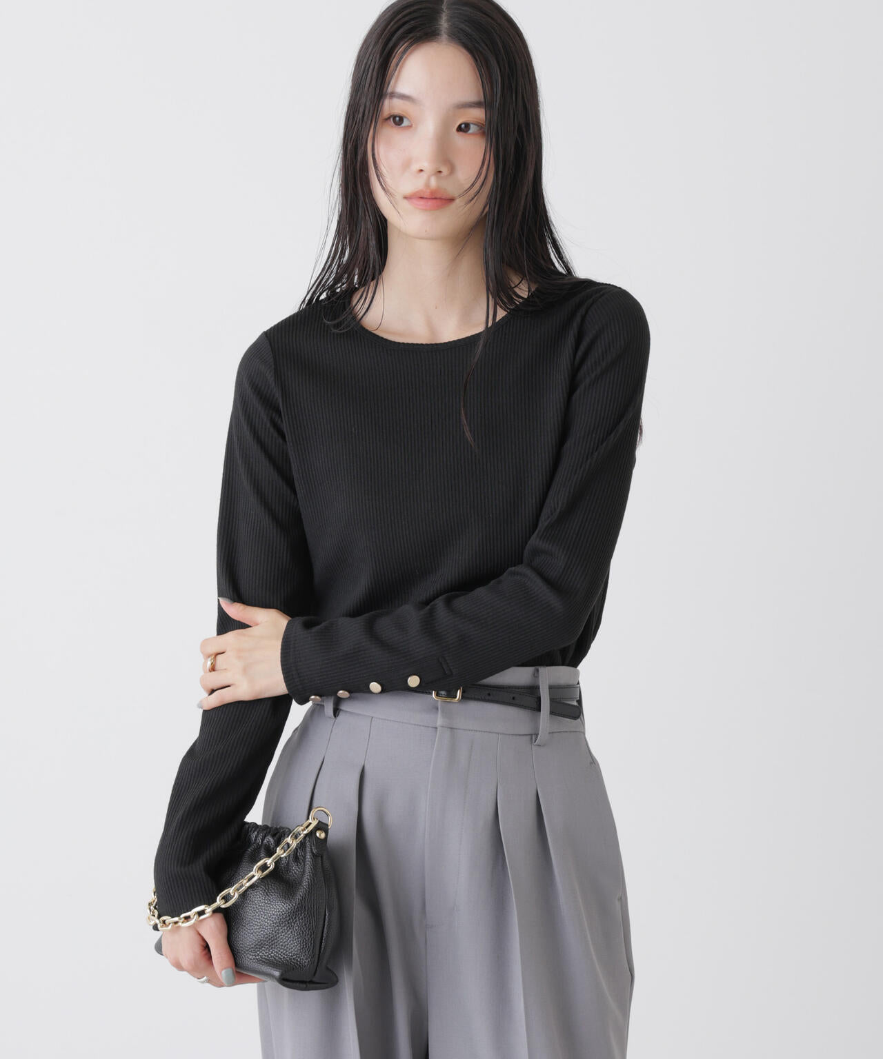 メタルボタンスリーブクルーネックリブカットトップス 6736123306