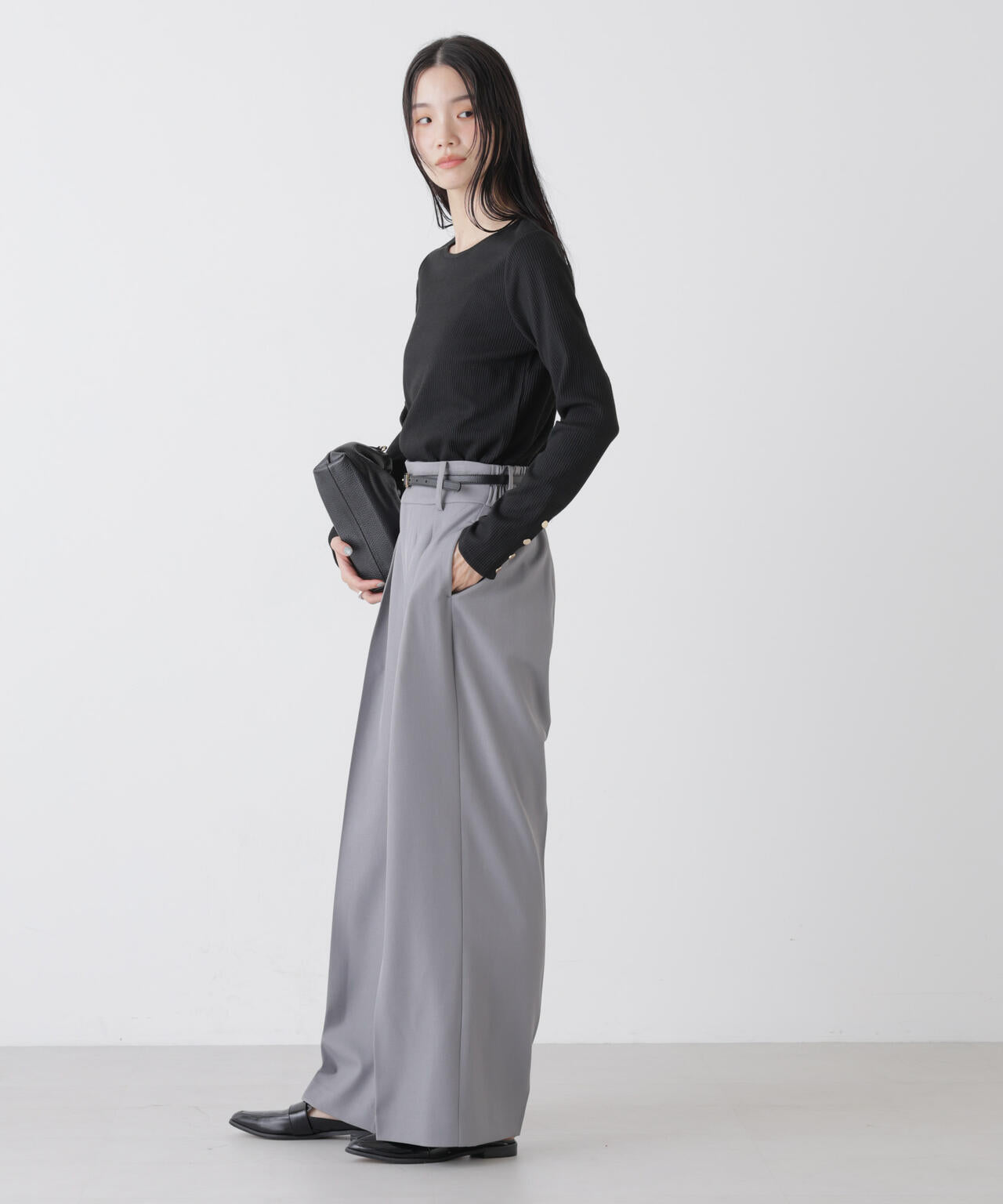 メタルボタンスリーブクルーネックリブカットトップス 6736123306