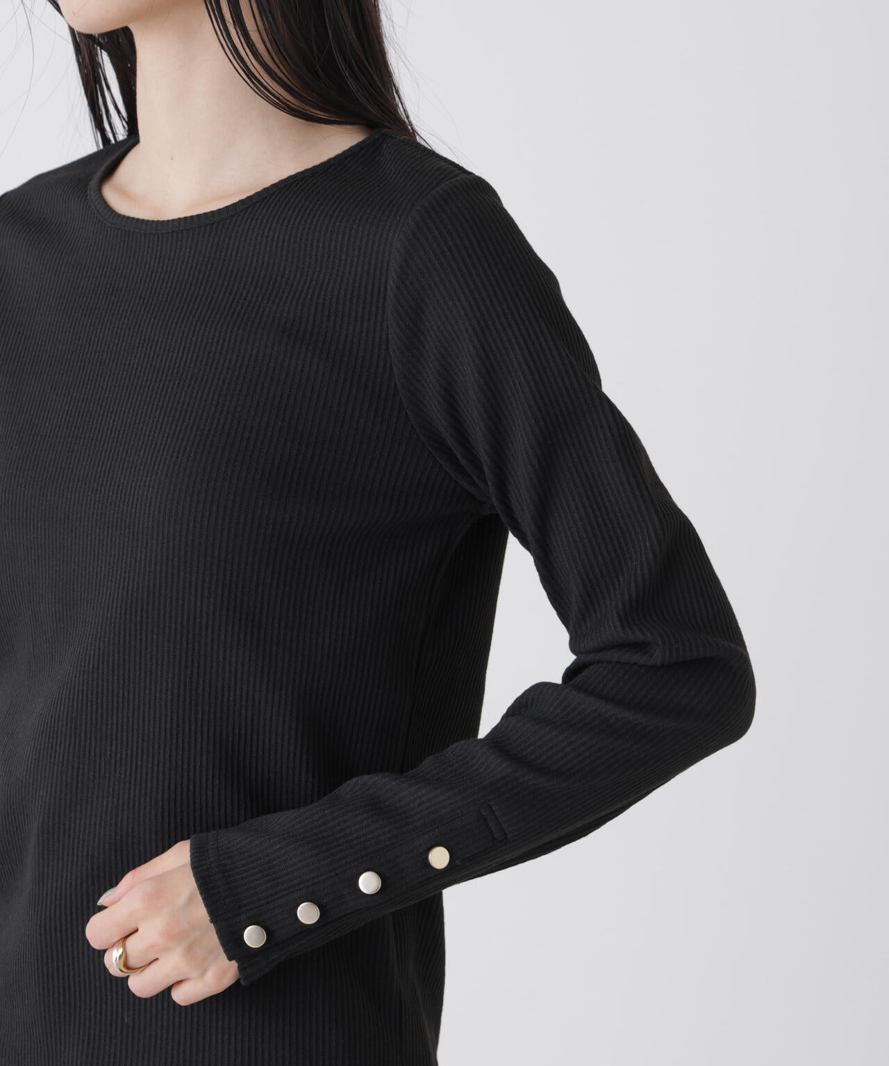 メタルボタンスリーブクルーネックリブカットトップス 6736123306