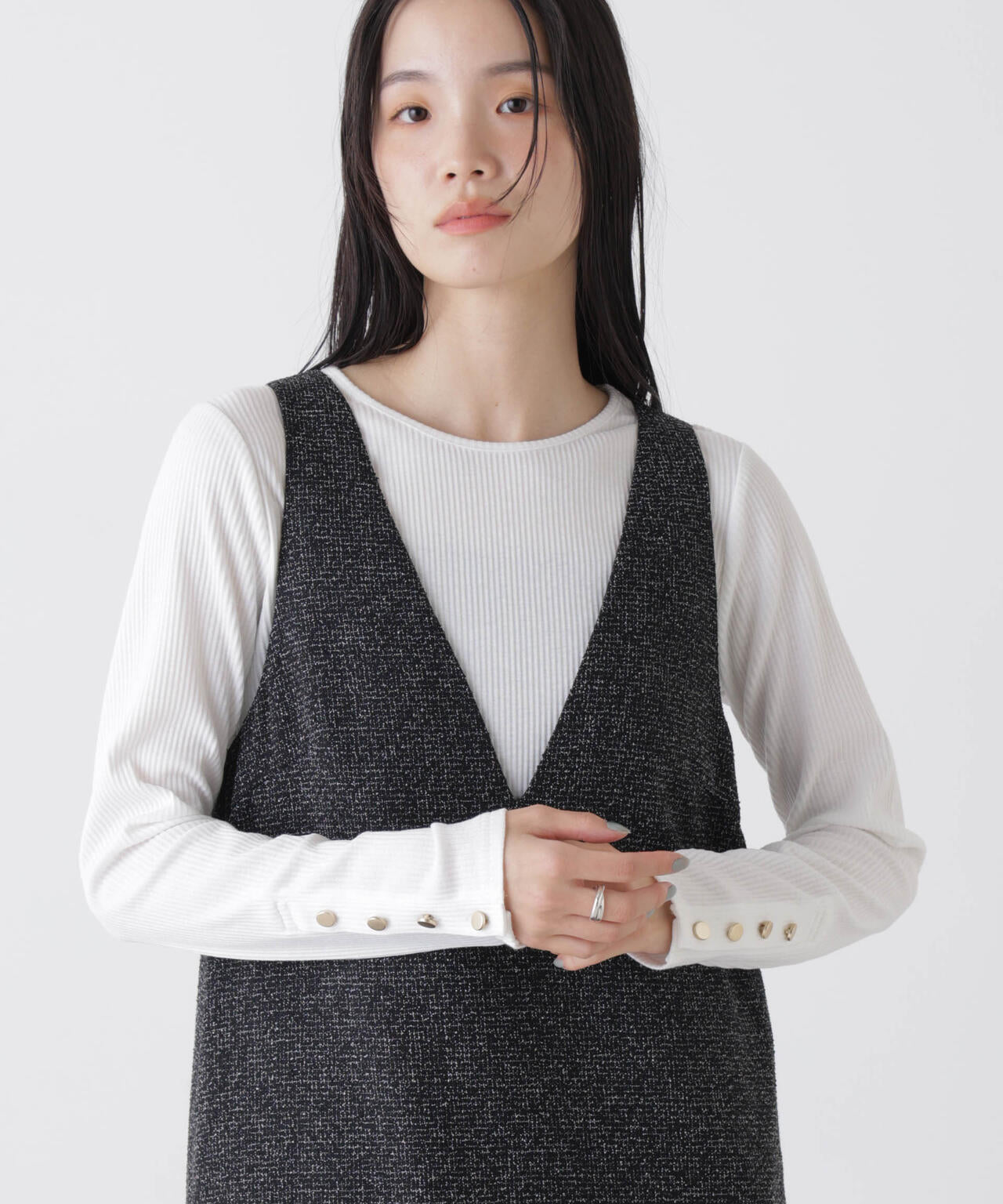 メタルボタンスリーブクルーネックリブカットトップス 6736123306