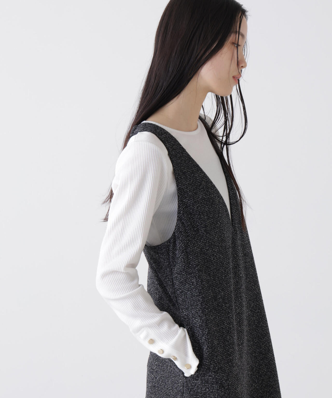 メタルボタンスリーブクルーネックリブカットトップス 6736123306