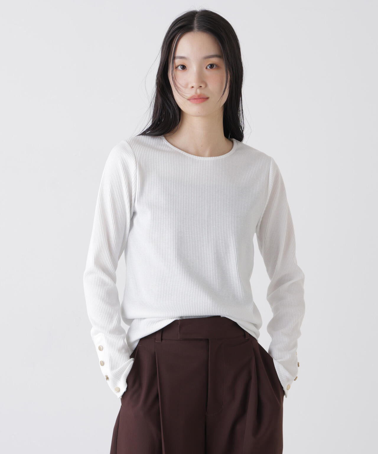 メタルボタンスリーブクルーネックリブカットトップス 6736123306