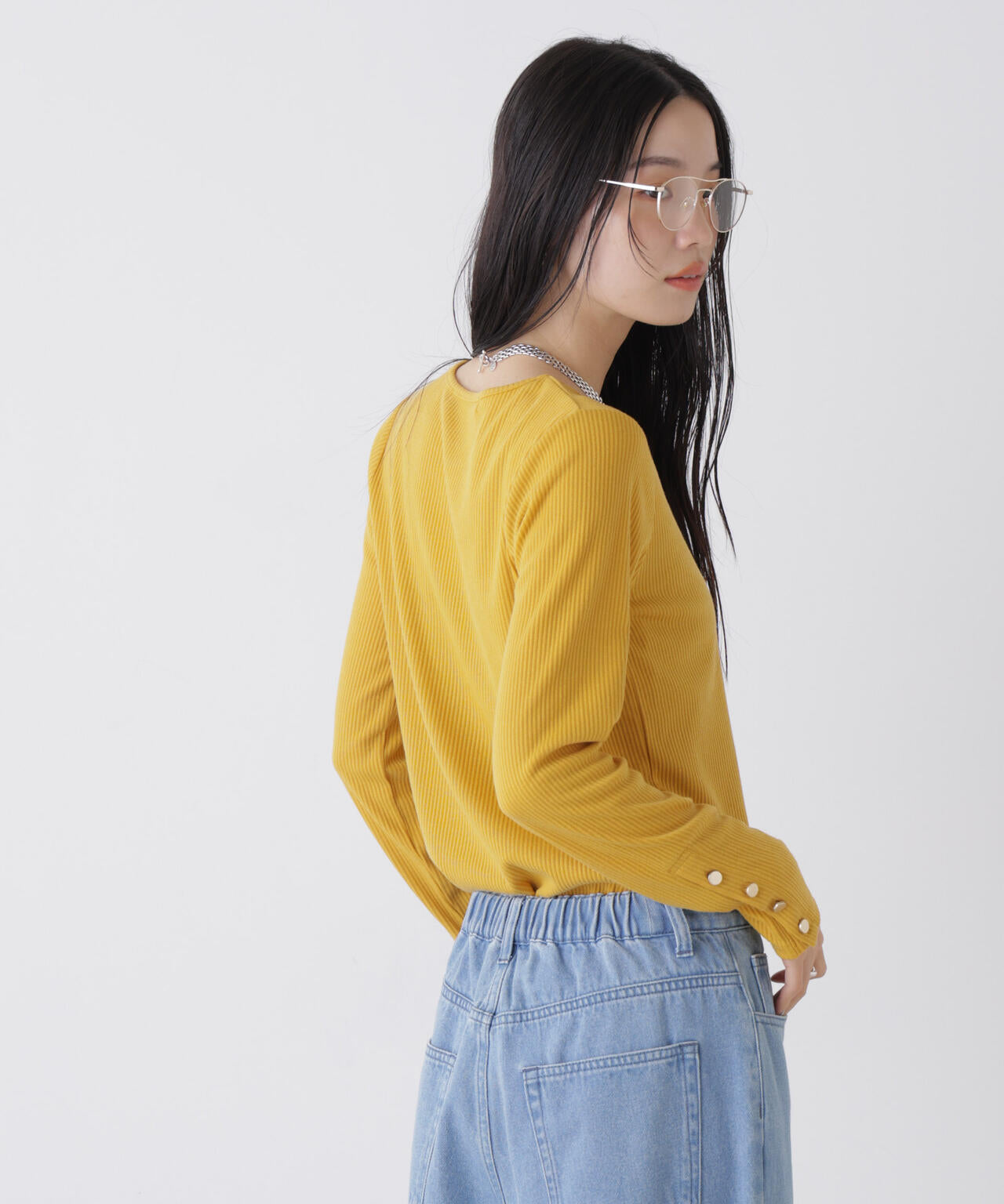 メタルボタンスリーブクルーネックリブカットトップス 6736123306