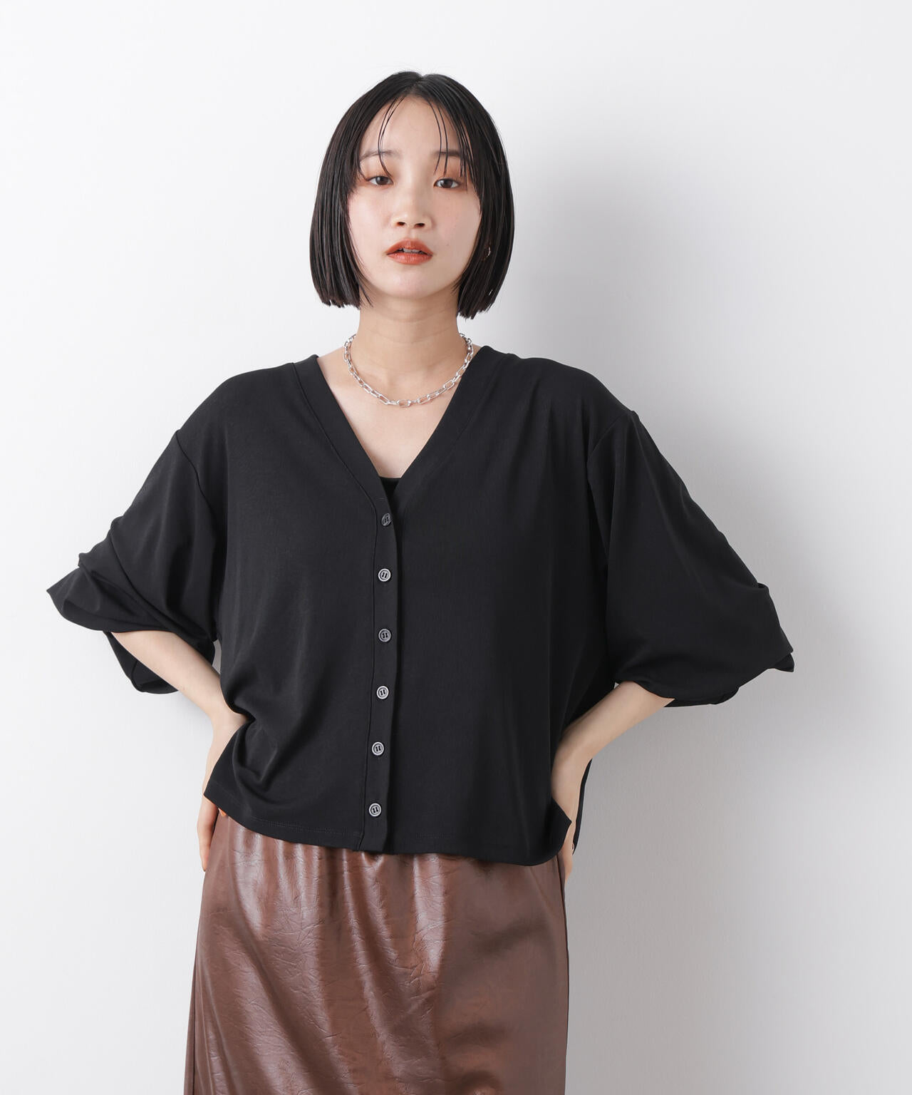 シアーカットVネックカーディガン 6736123307