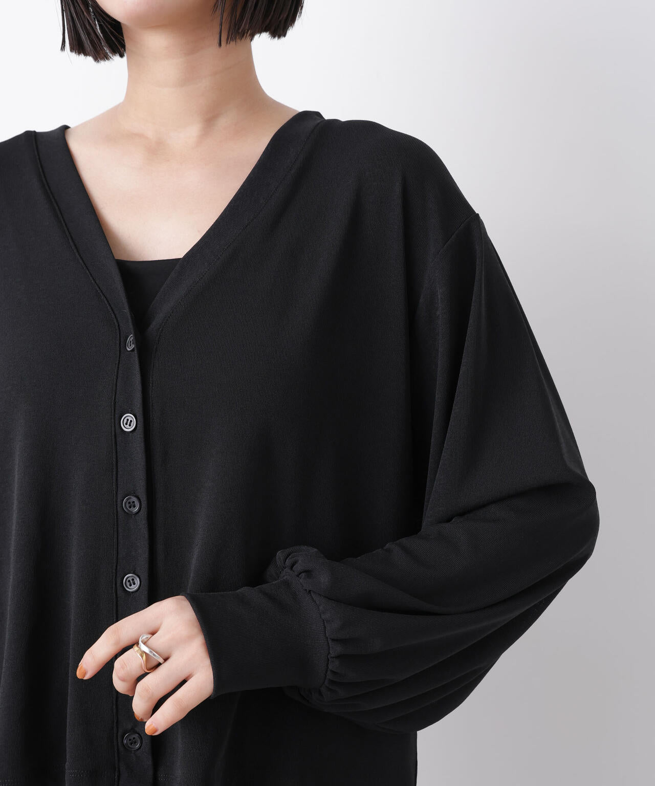 シアーカットVネックカーディガン 6736123307