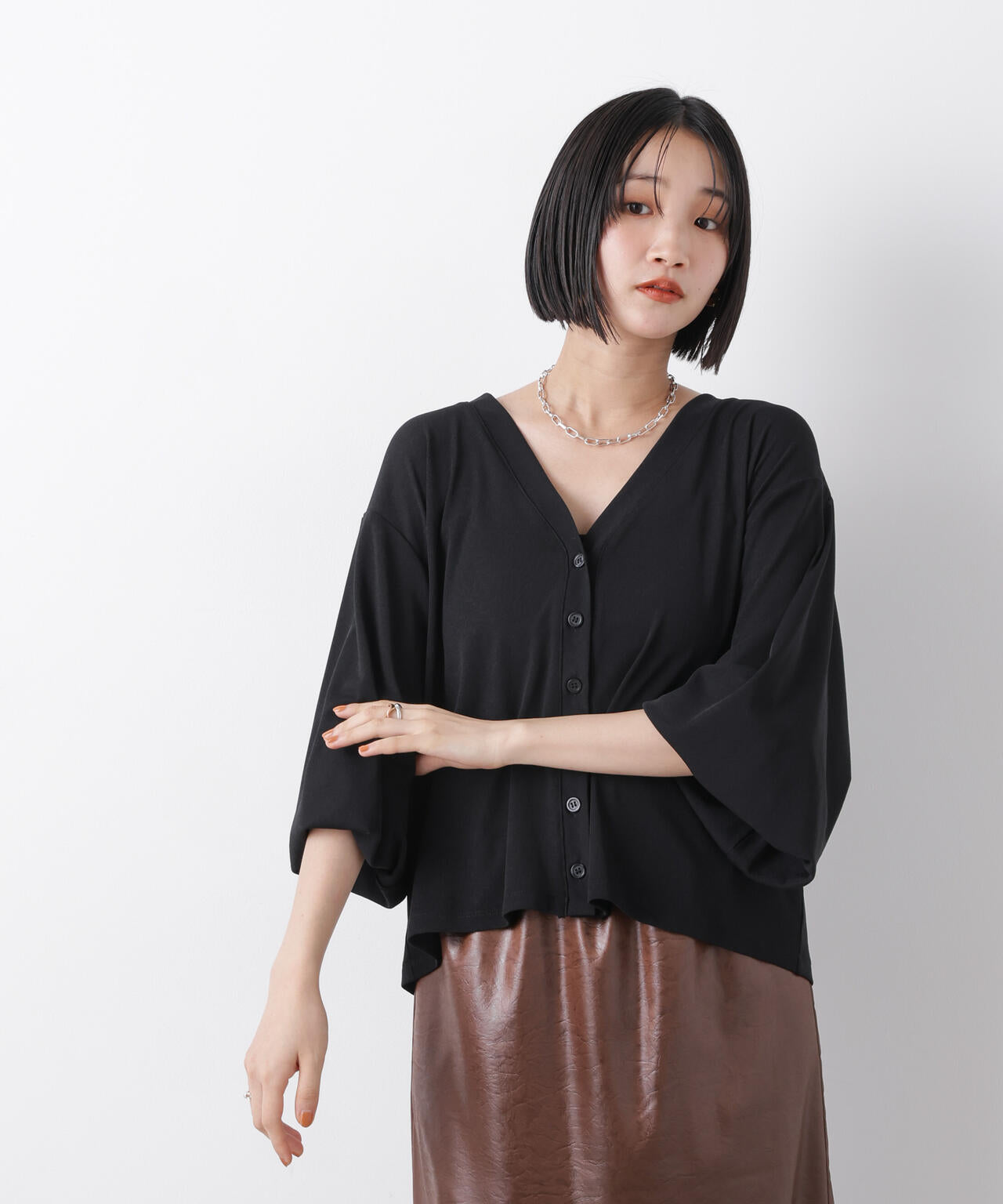 シアーカットVネックカーディガン