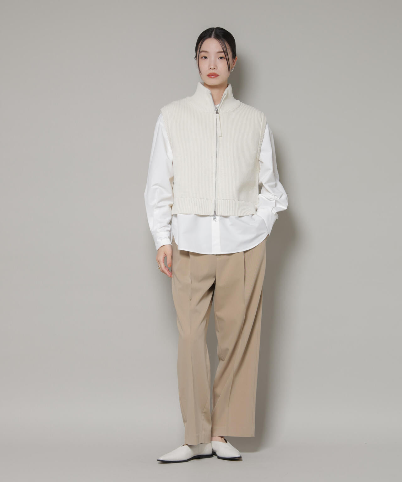 ワンタックセンタープレスストレートパンツ 6736127300