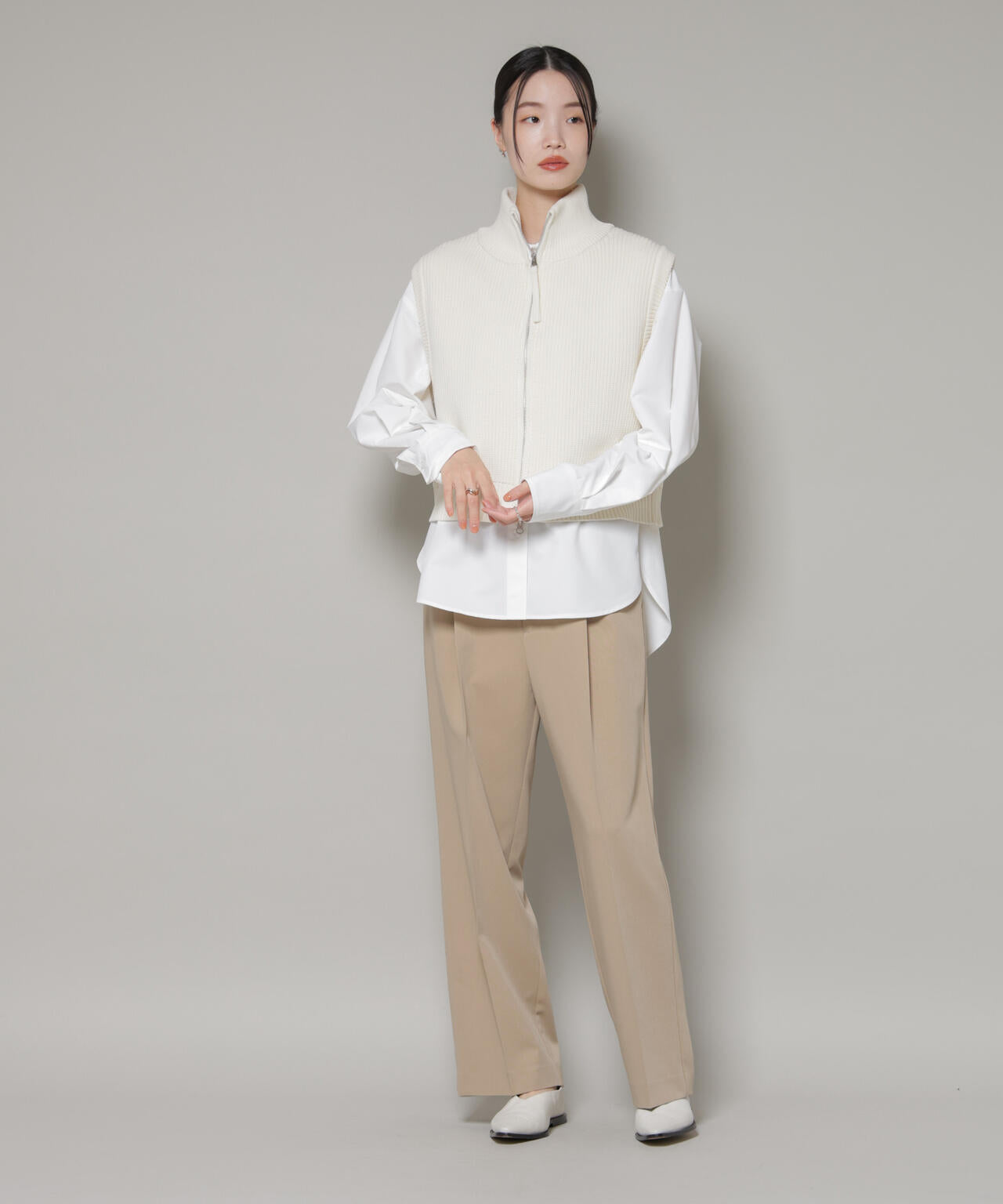 ワンタックセンタープレスストレートパンツ 6736127300