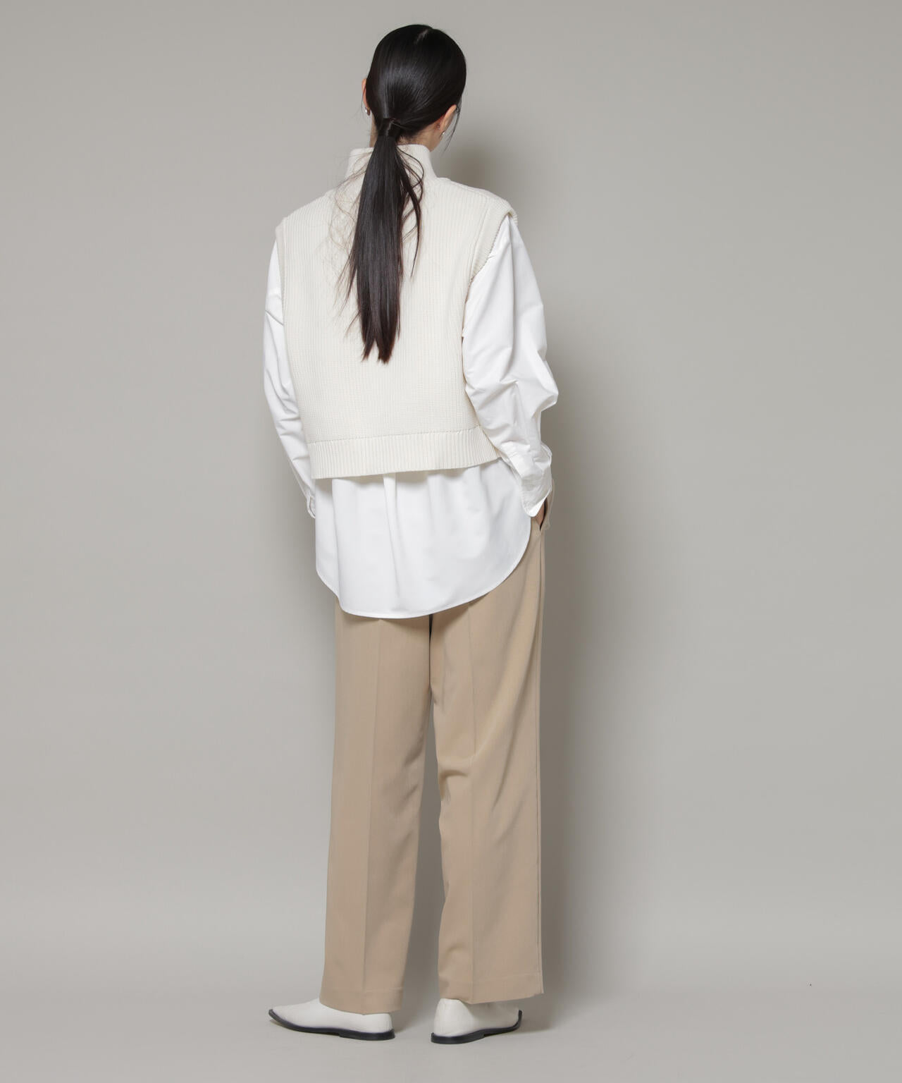 ワンタックセンタープレスストレートパンツ 6736127300