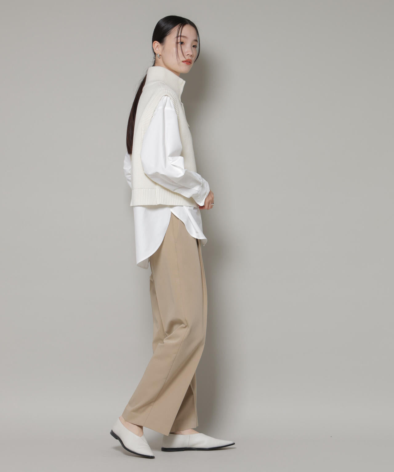 ワンタックセンタープレスストレートパンツ 6736127300