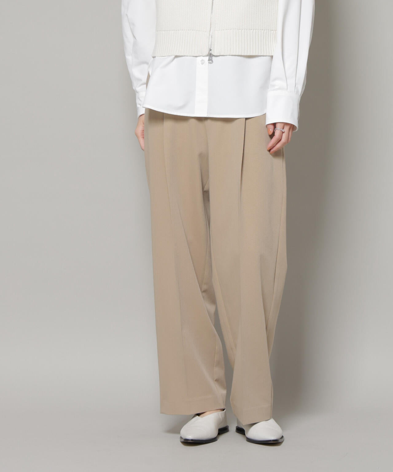 ワンタックセンタープレスストレートパンツ 6736127300