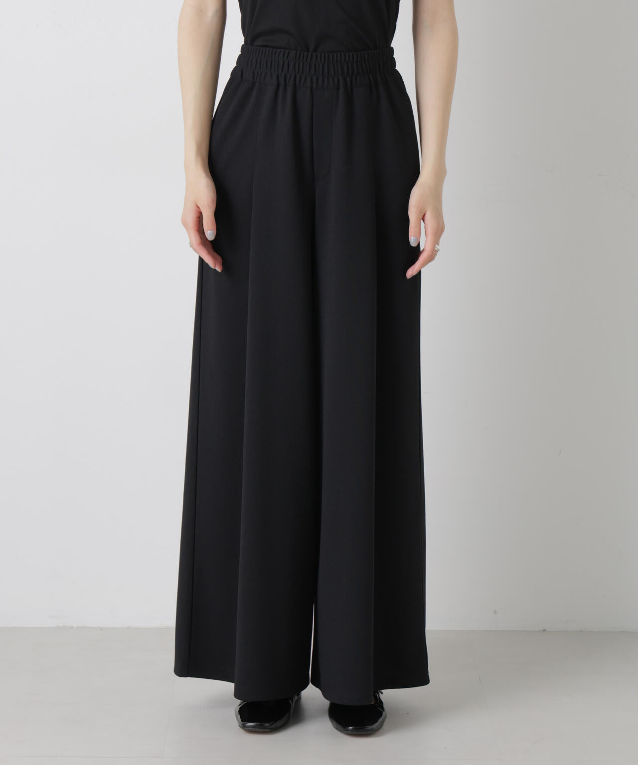 タックワイドカットジョーゼットパンツ 6736127301