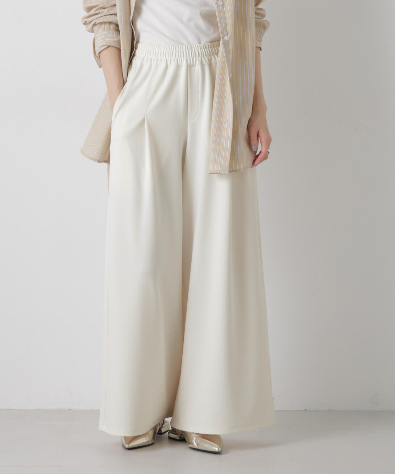 タックワイドカットジョーゼットパンツ 6736127301