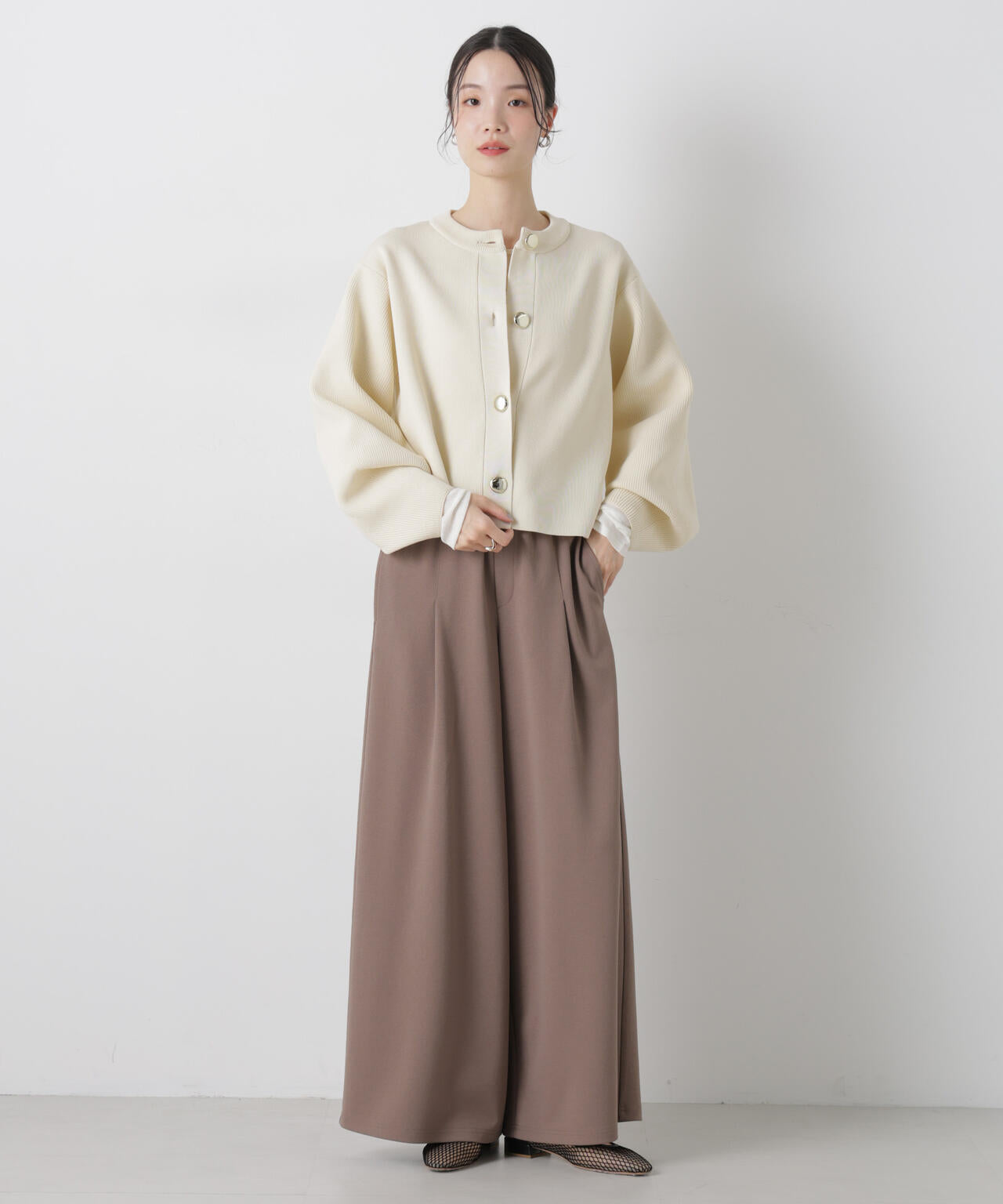 タックワイドカットジョーゼットパンツ 6736127301