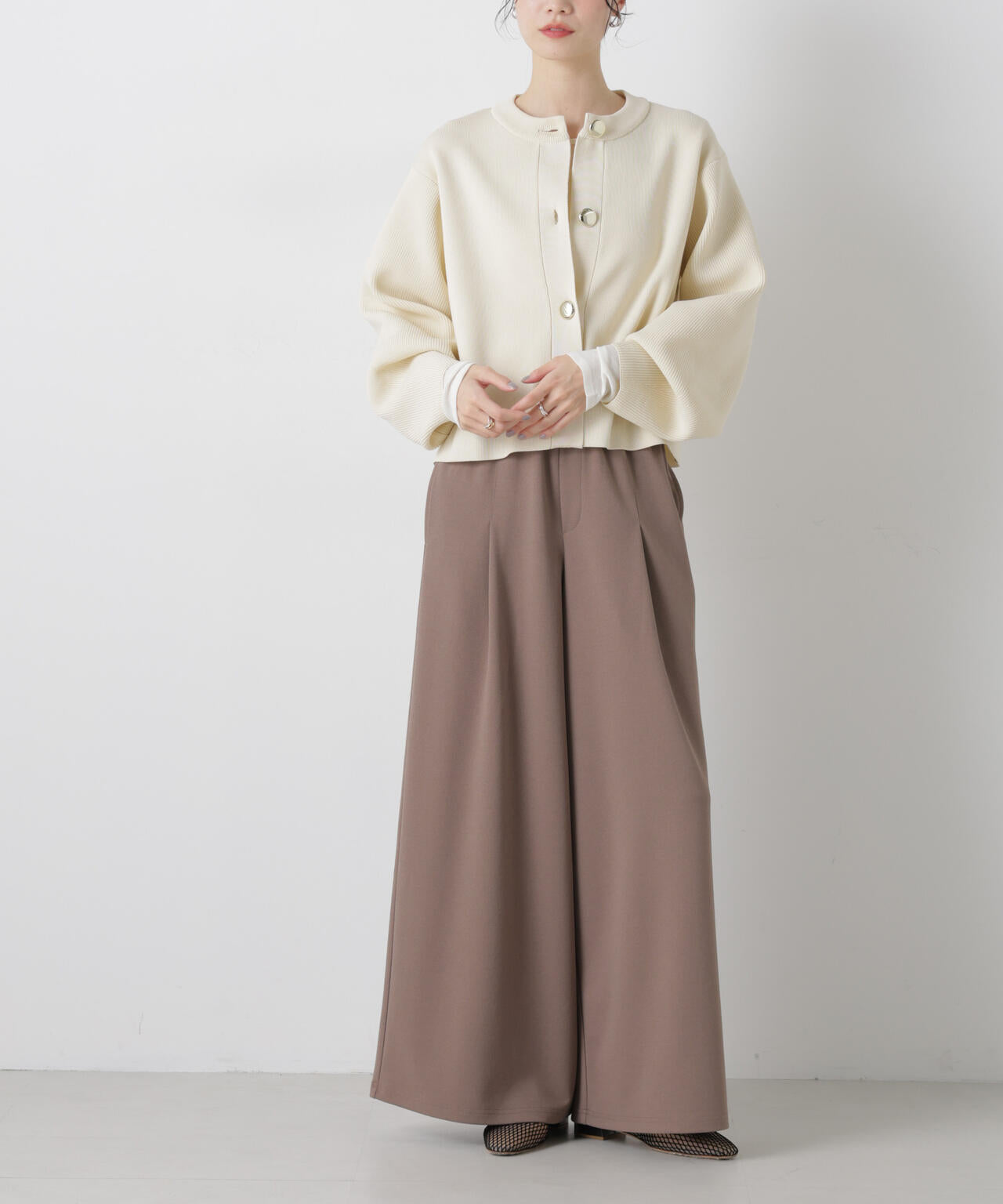 タックワイドカットジョーゼットパンツ 6736127301