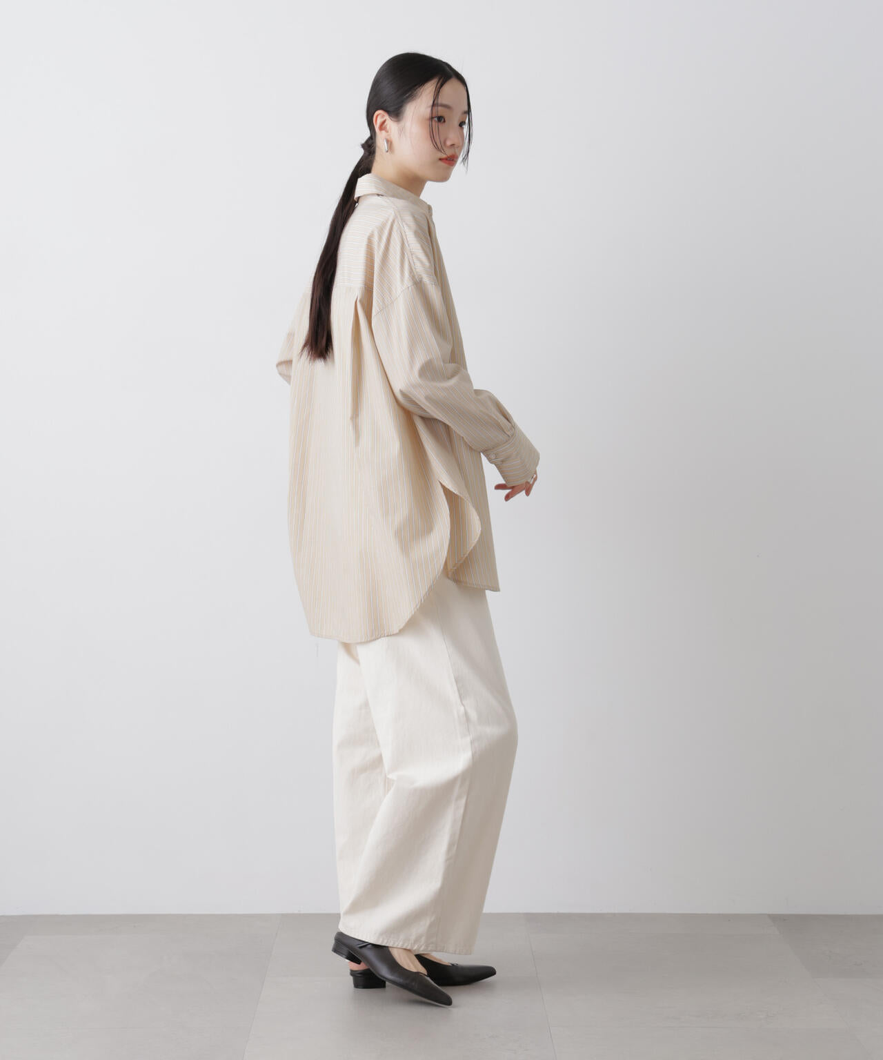 コットンツイルタックワイドパンツ 6736127304