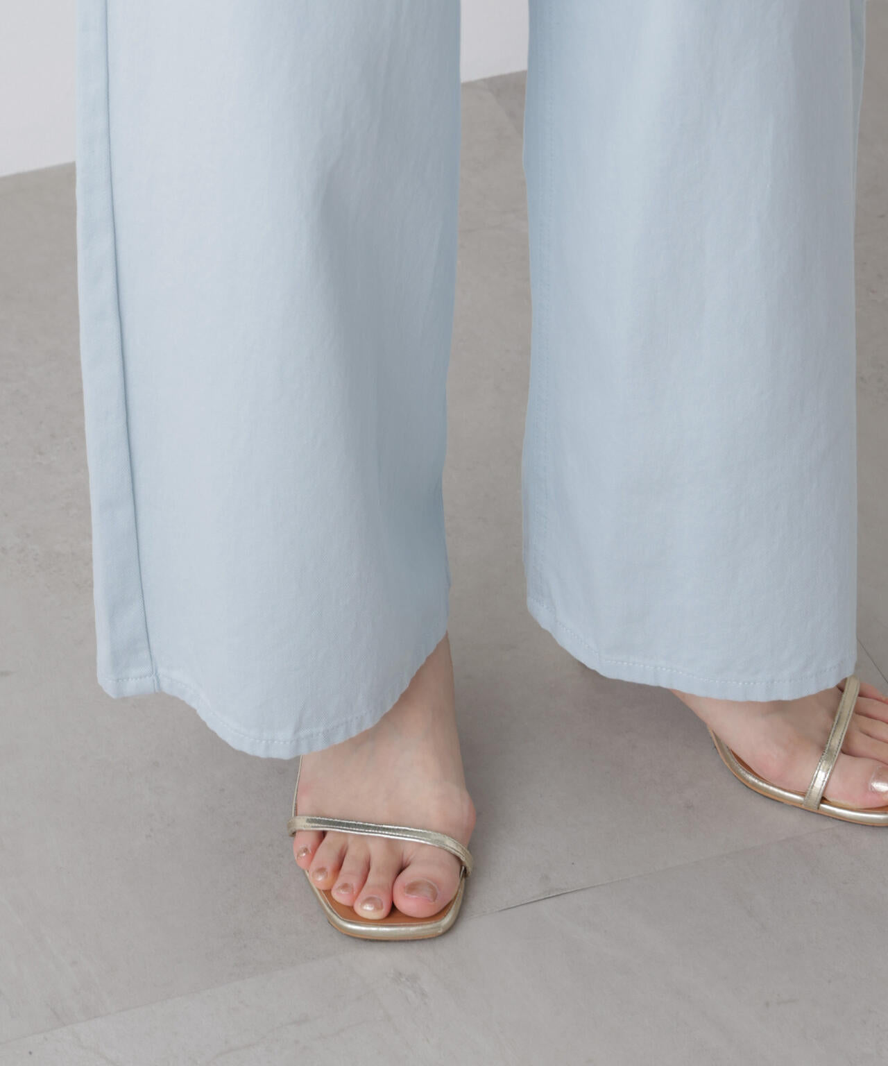 コットンツイルタックワイドパンツ 6736127304