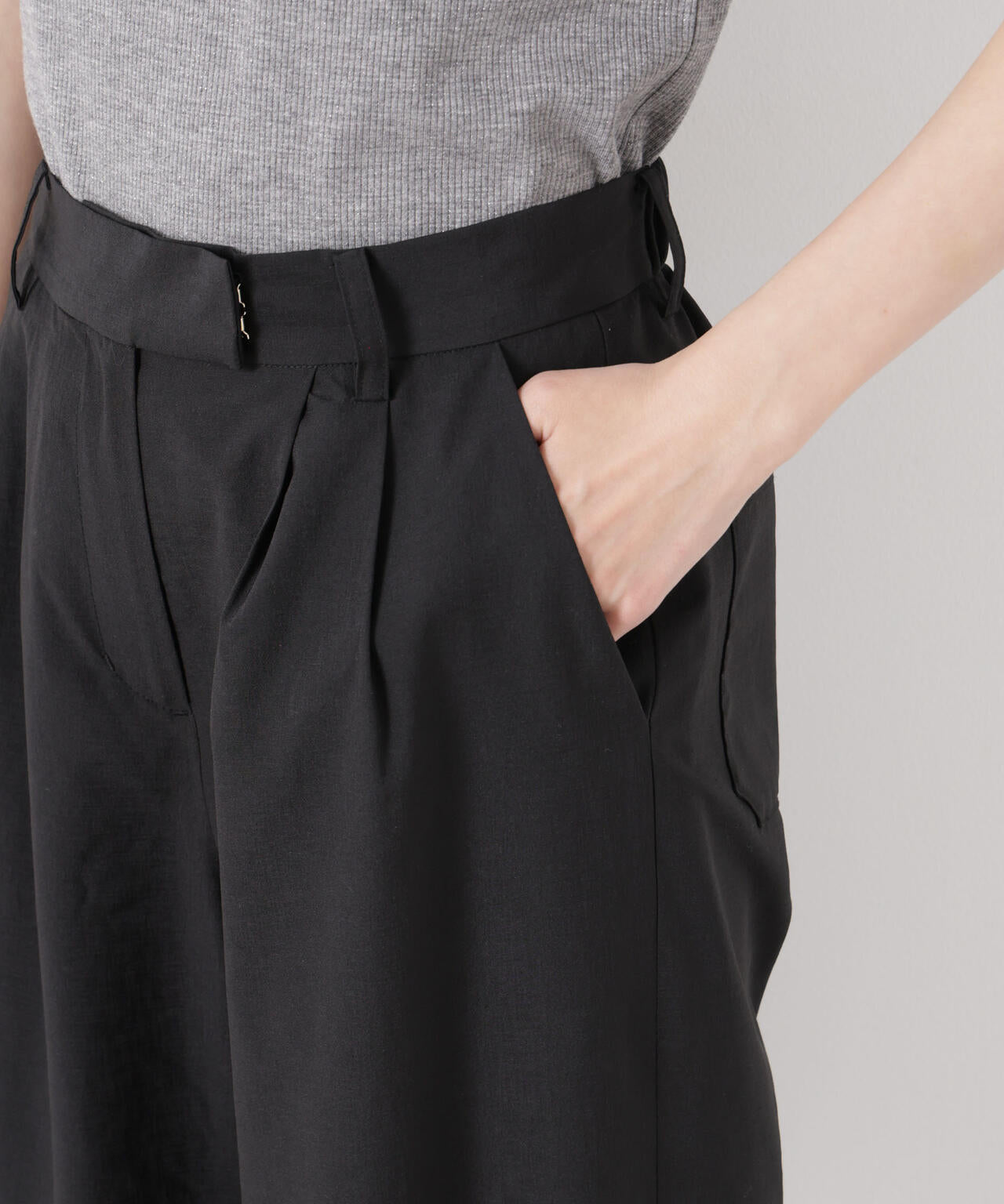 ソフトシアーツータックワイドパンツ(セットアップ可) 6736127308
