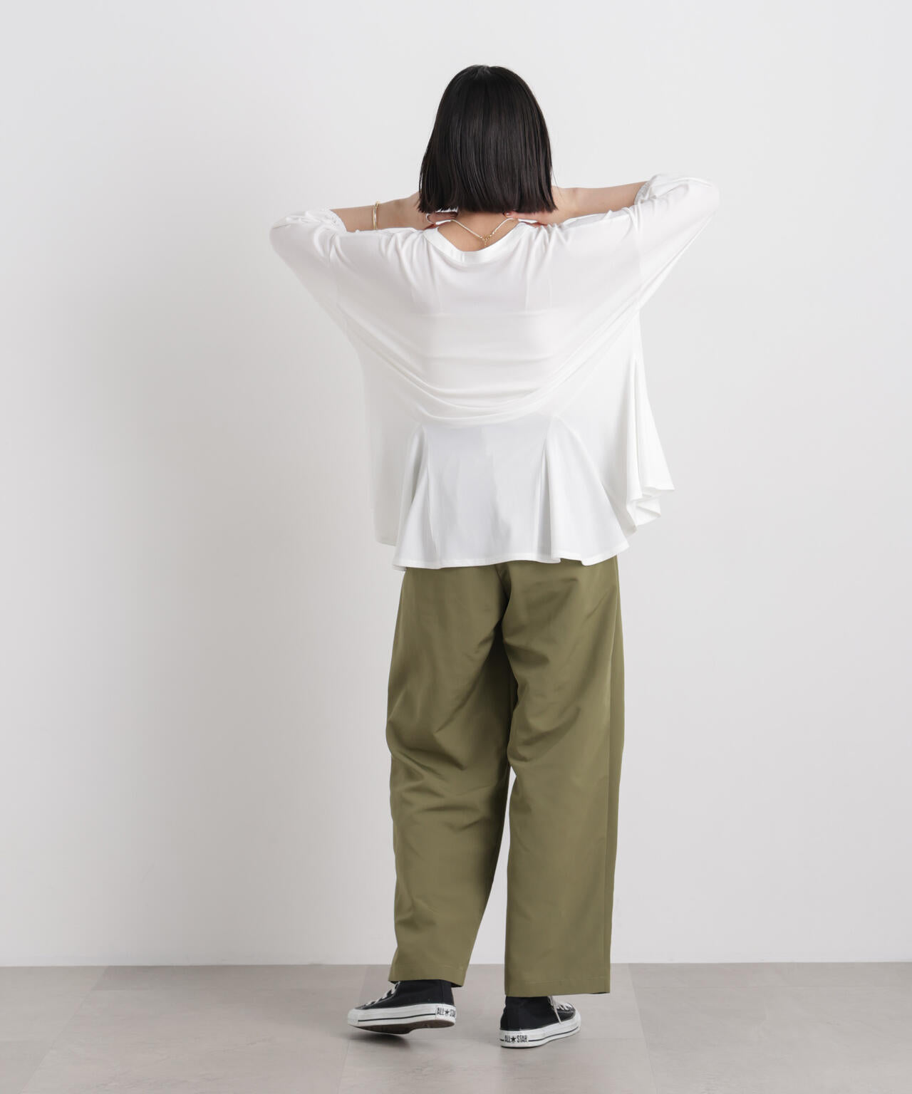 平織りツータックワイドパンツ 6736127316