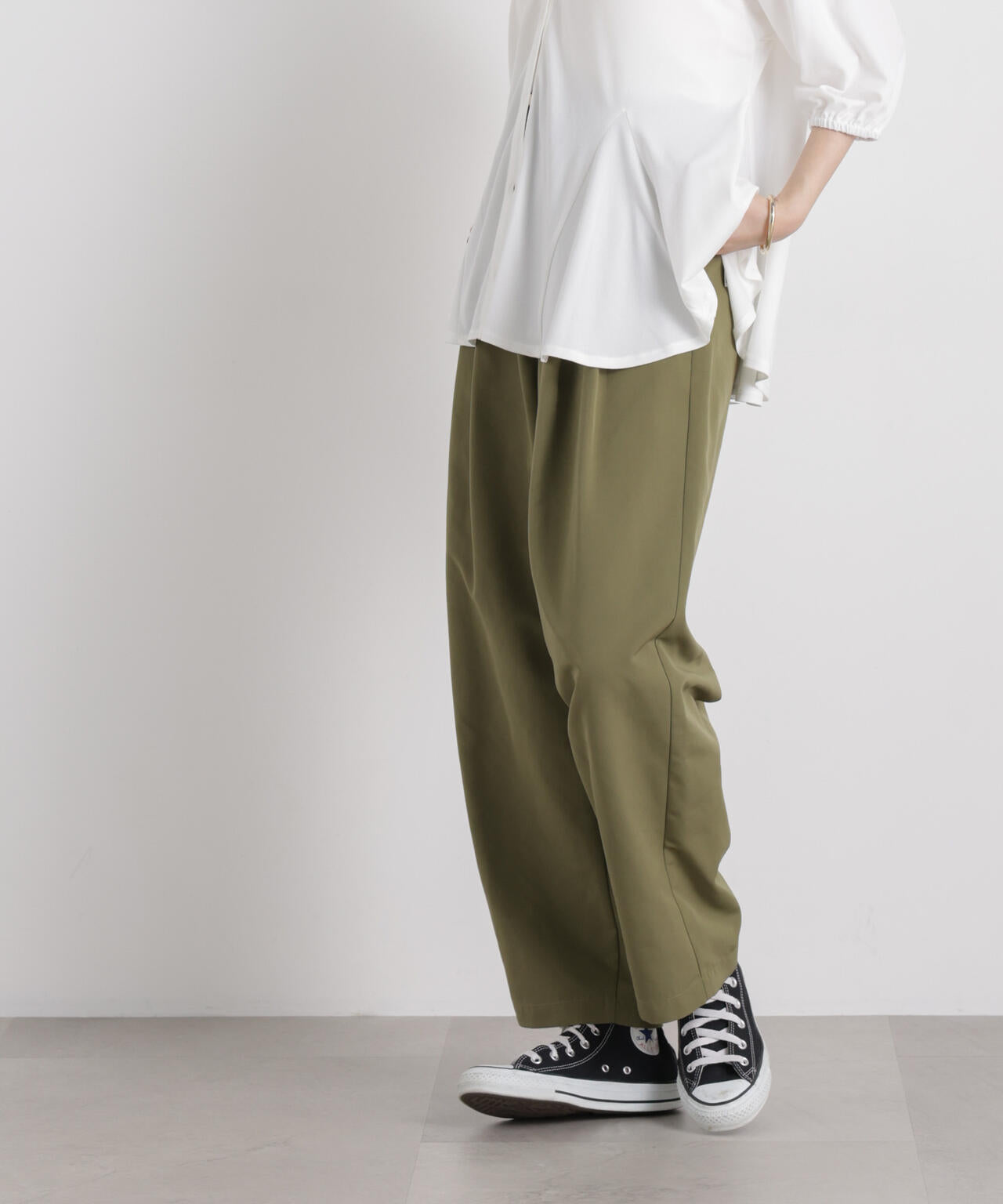 平織りツータックワイドパンツ 6736127316