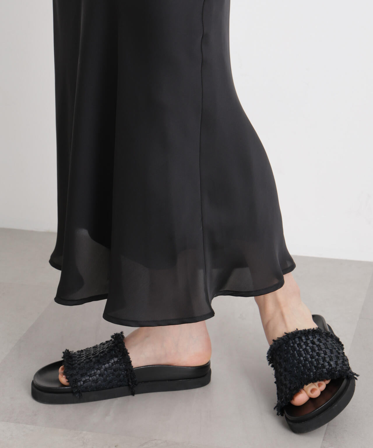 シアーサテンマキシスカート 6736130308