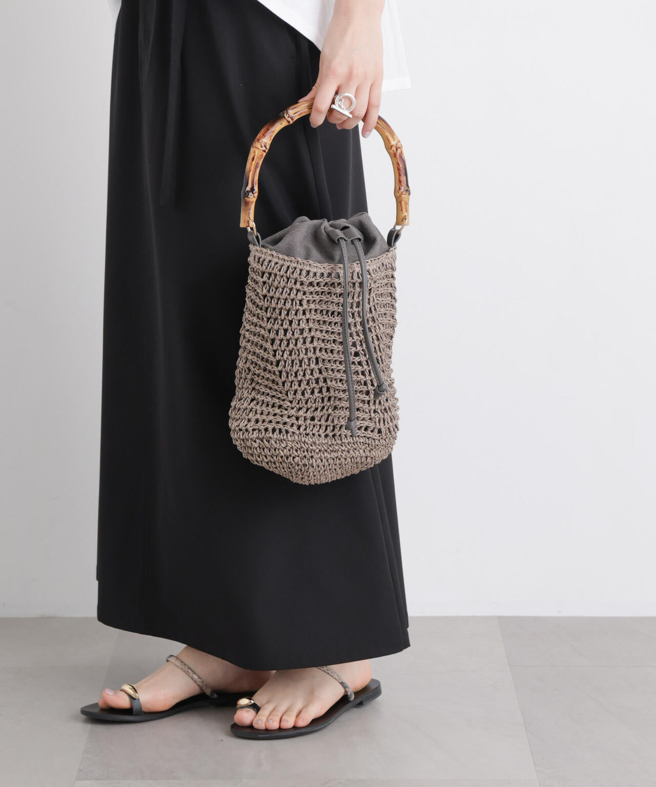 バンブー調ハンドルペーパー編みバッグ