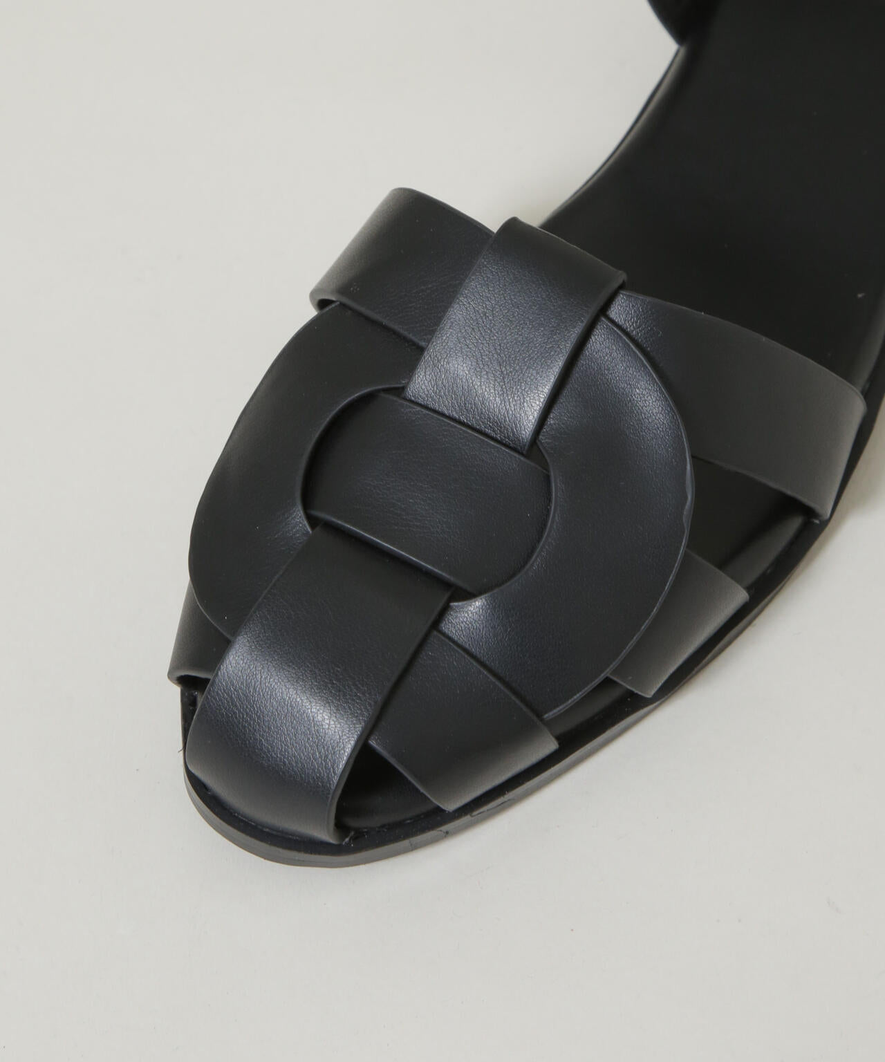 グルカサンダル 6736135300