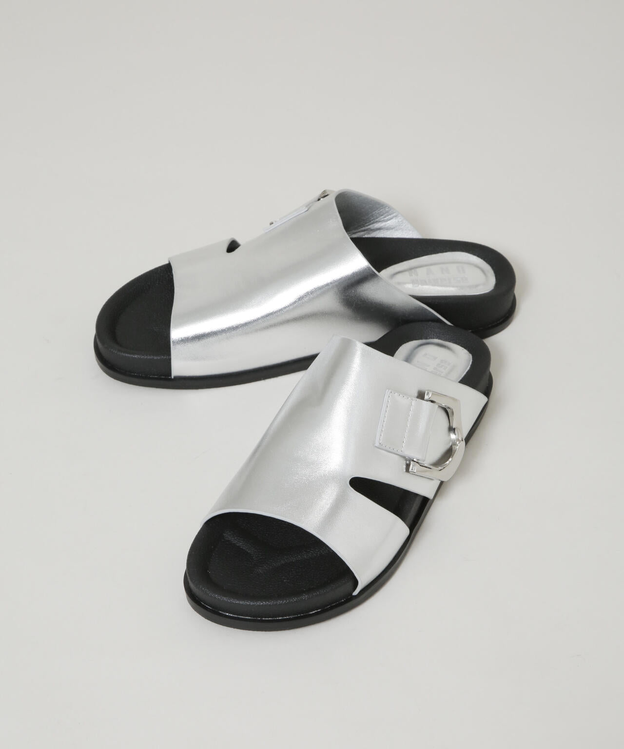 バックルモチーフカバーサンダル 6736135301