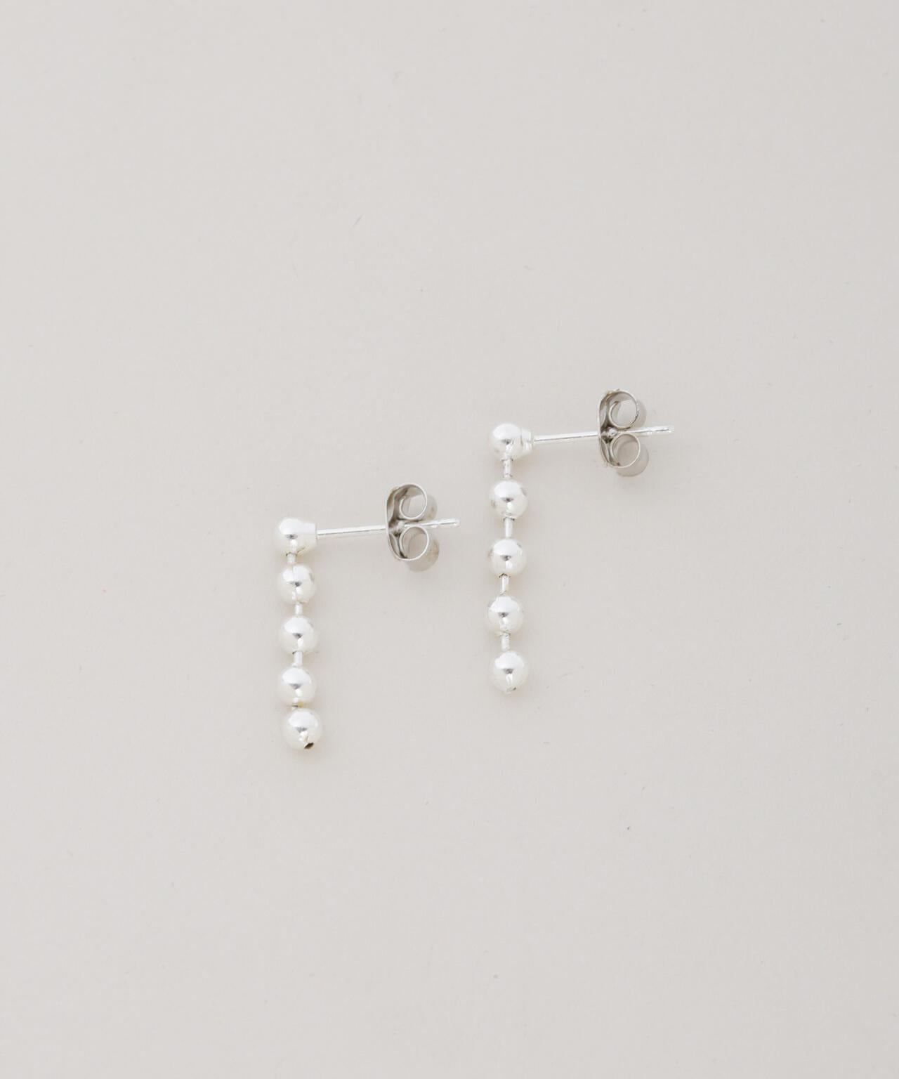 ボールチェーン ドロップ ピアス