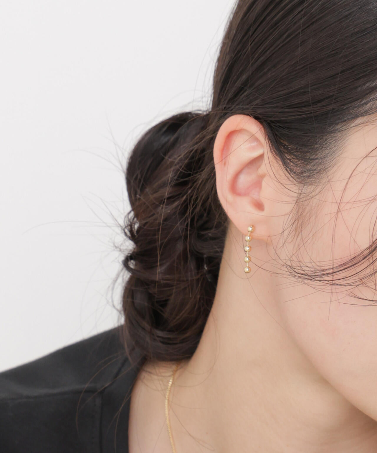 ボールチェーンドロップピアス