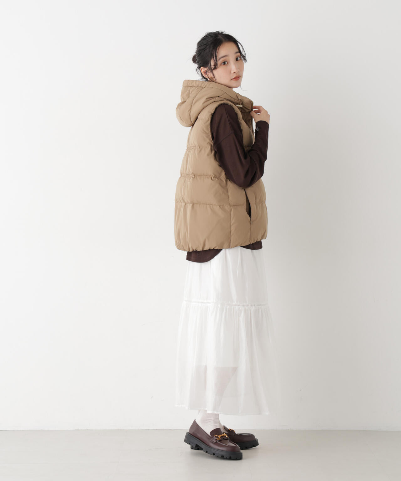 CLOCE. フード付きダウンベスト ベージュ・黒 CLOCE. フード付きダウンベスト ベージュ・黒 楽天市場】【送料無料