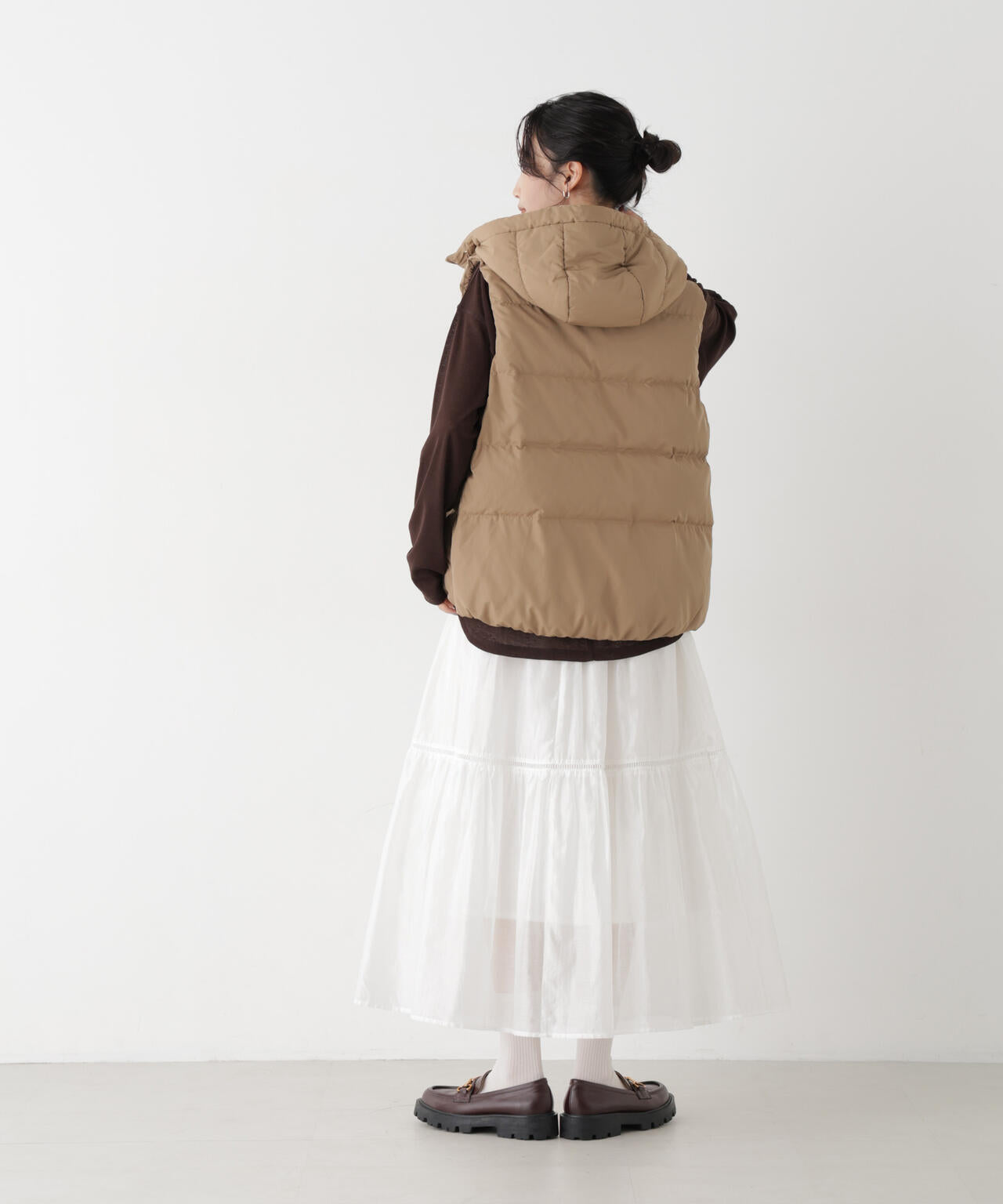 フード付き　ゆったり　ダウンベスト　ベージュ　サイズ　フリー ALLIED FEATHER +DOWN 撥水加工 フードダウンベスト