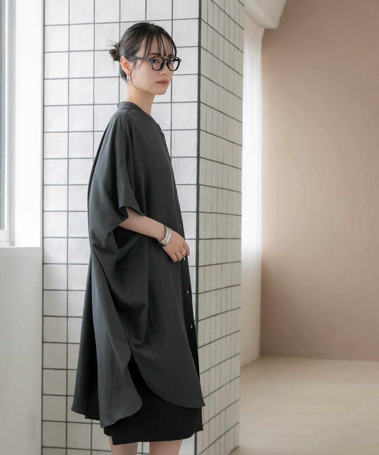 WEB限定/多機能素材 バンドカラーワイドチュニックシャツワンピース 6736219303