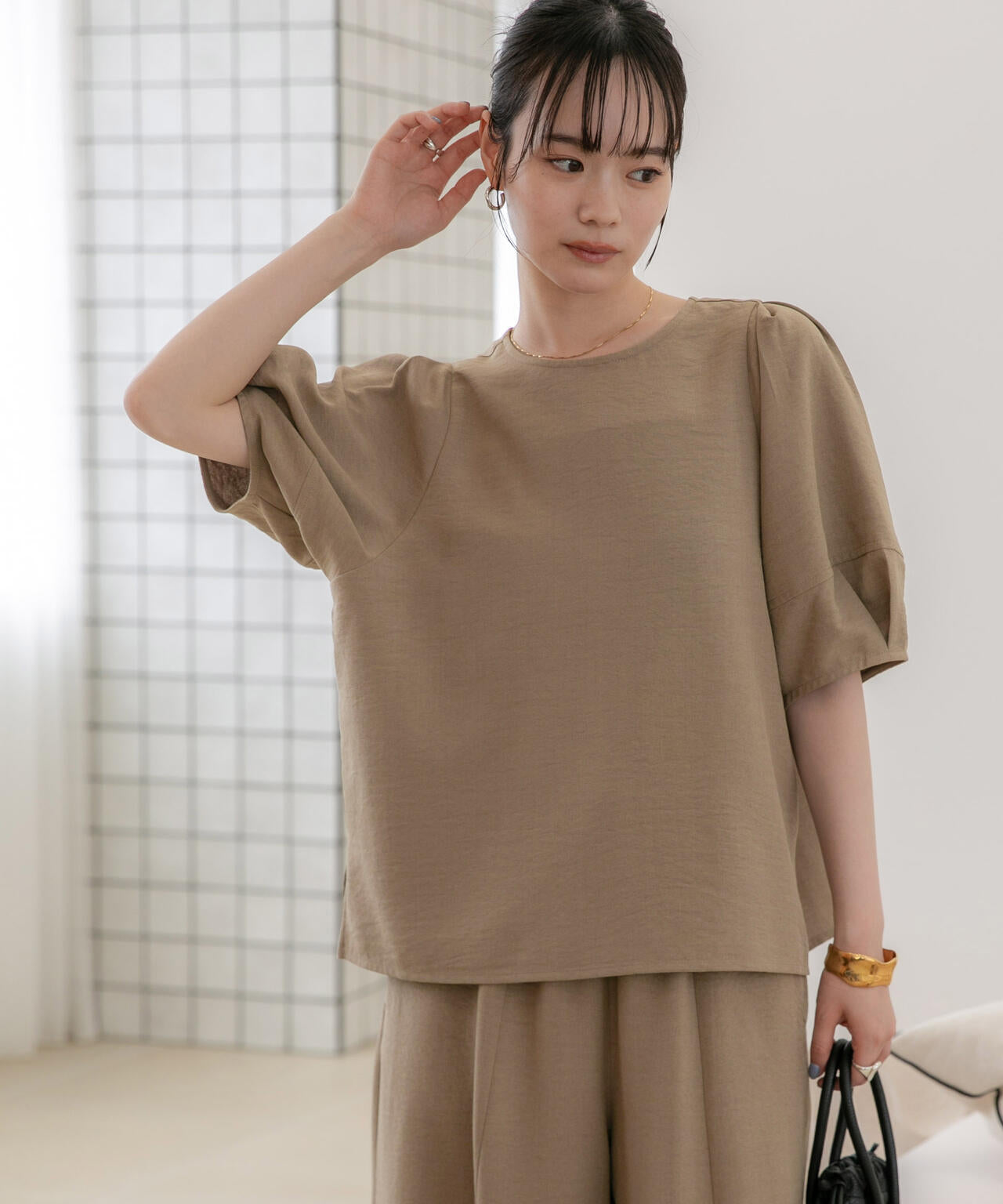 WEB限定/多機能素材 前後2wayランタンスリーブクルーブラウス(セットアップ可) 6736221309