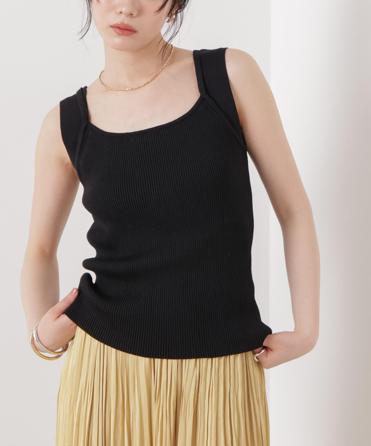 ★新品【WRAPINKNOT】タンクトップニット　ユニセックスサイズ デザイン ネック リブニット タンクトップ