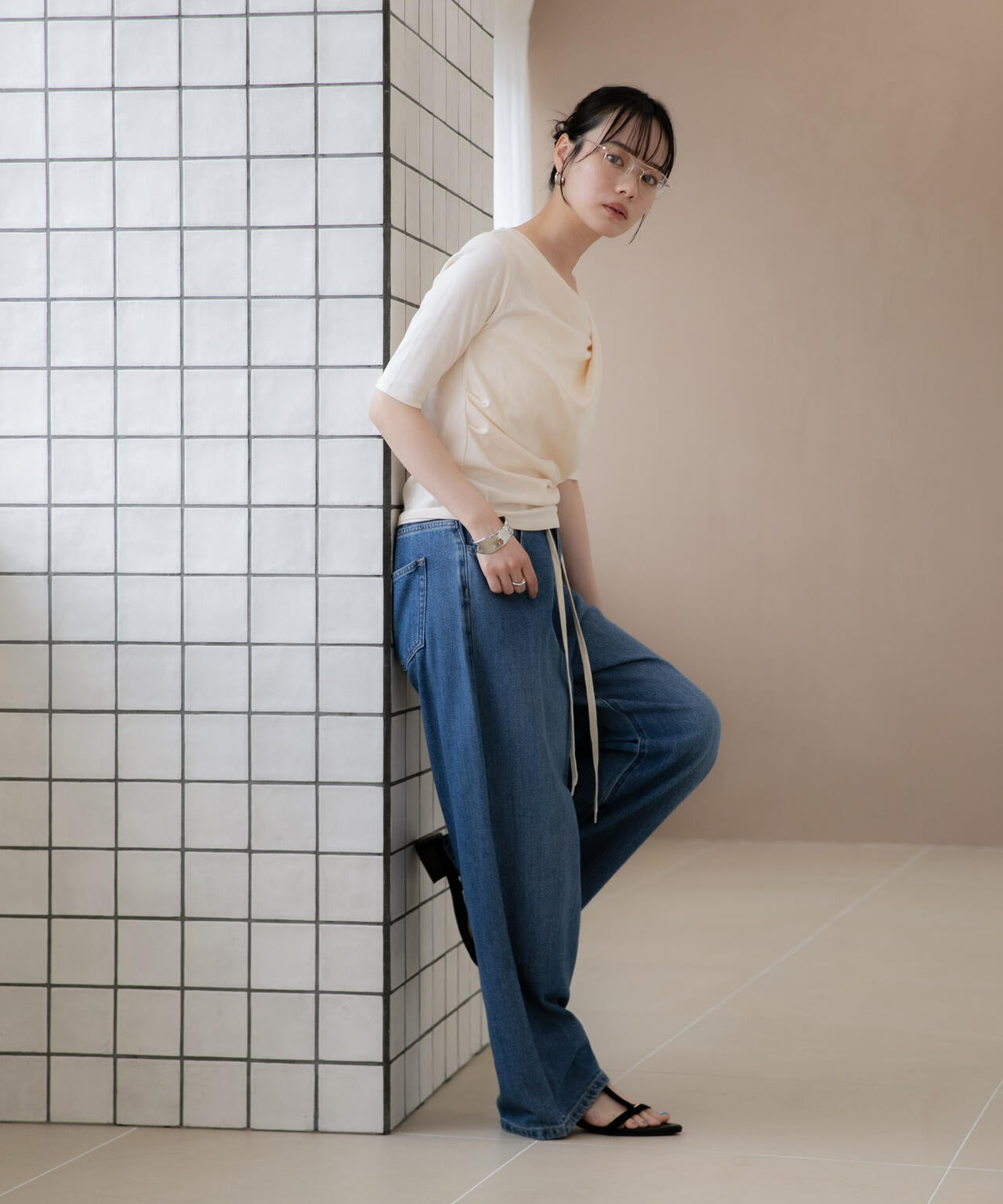 WEB限定/タックアシメフライスカットデザイントップス 6736224302