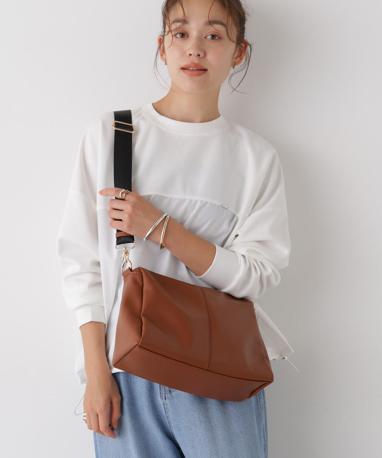 2typeショルダーストラップ付きバッグ