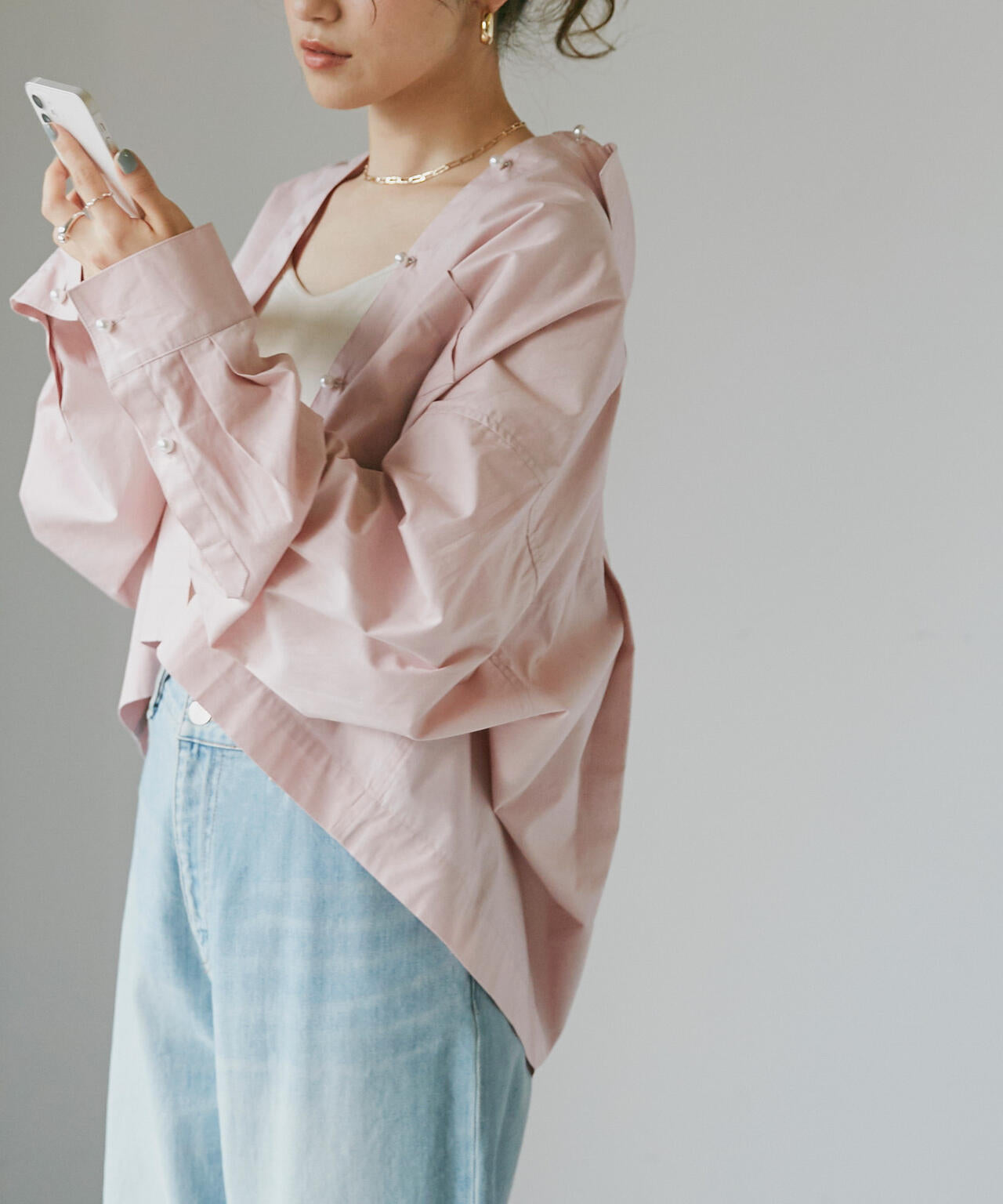 WEB限定 パールボタンクロップドシャツ 6753220301
