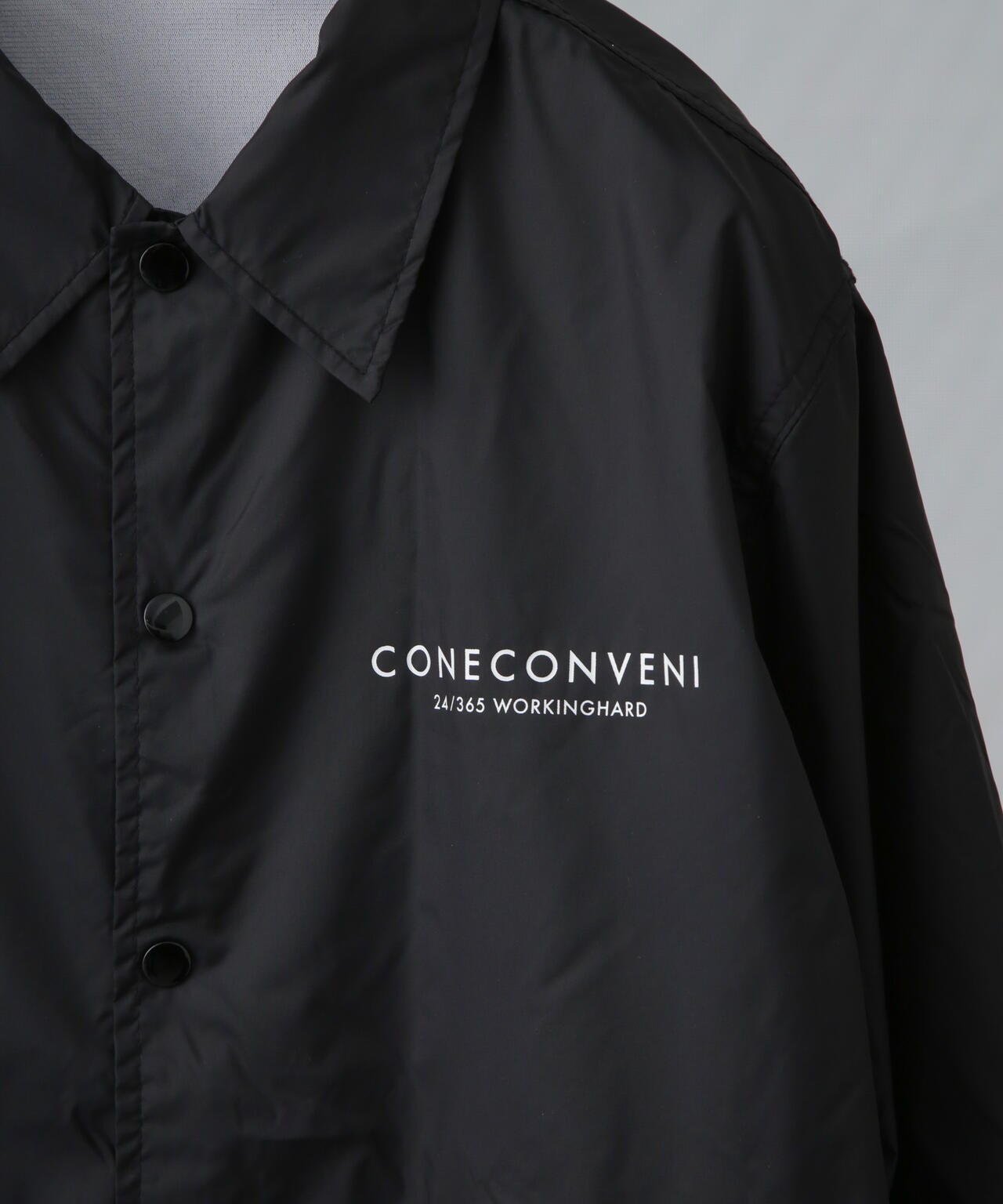 こねこフィルム xナノユニバースコラボ「CONECONVENI」コーチジャケット 6754212300