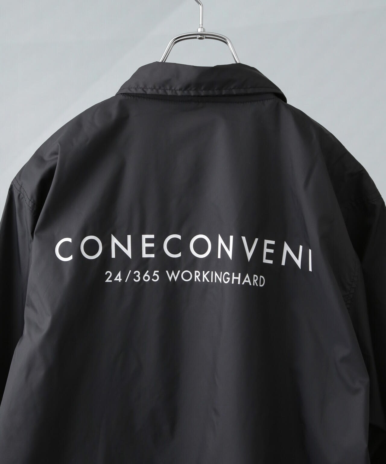 こねこフィルム xナノユニバースコラボ「CONECONVENI」コーチジャケット 6754212300