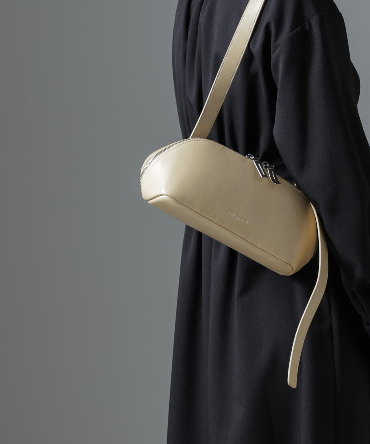 ADD CULUMN / FIGRE BODYBAG VINTAGE ADD CULUMN / FIGRE BODYBAG VINTAGE