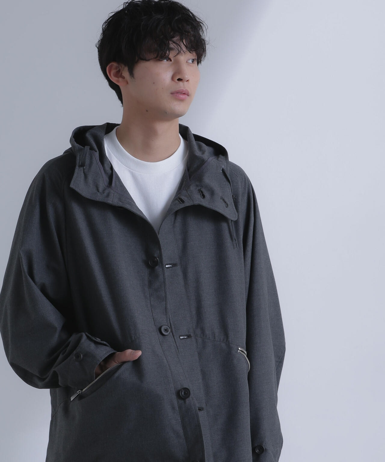 White Mountaineering / RAGLAN SLEEVE HOODED BLOUSON