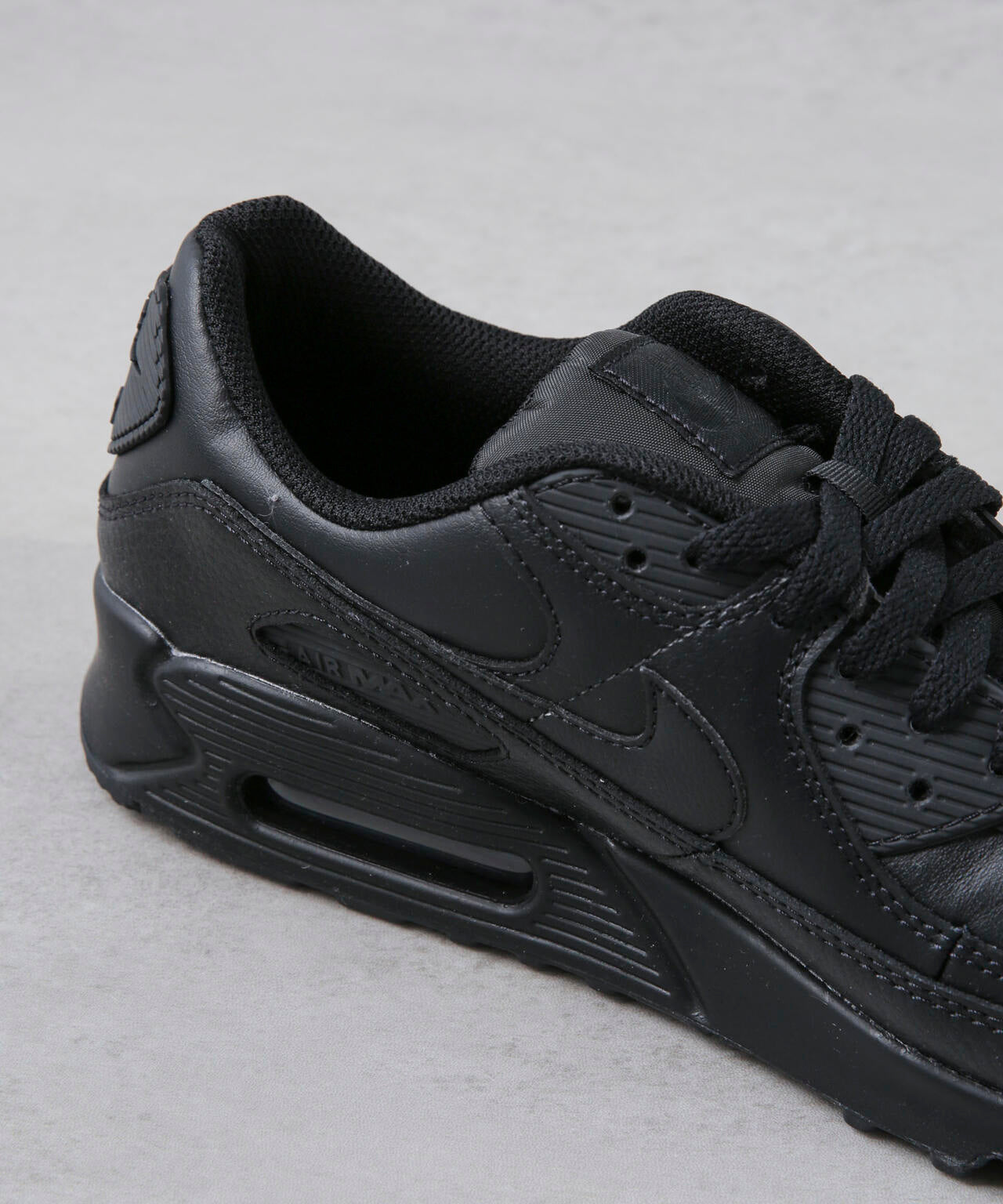 スニーカー ナイキ NIKE エアマックス90LV8 ホワイト 白 IB0170