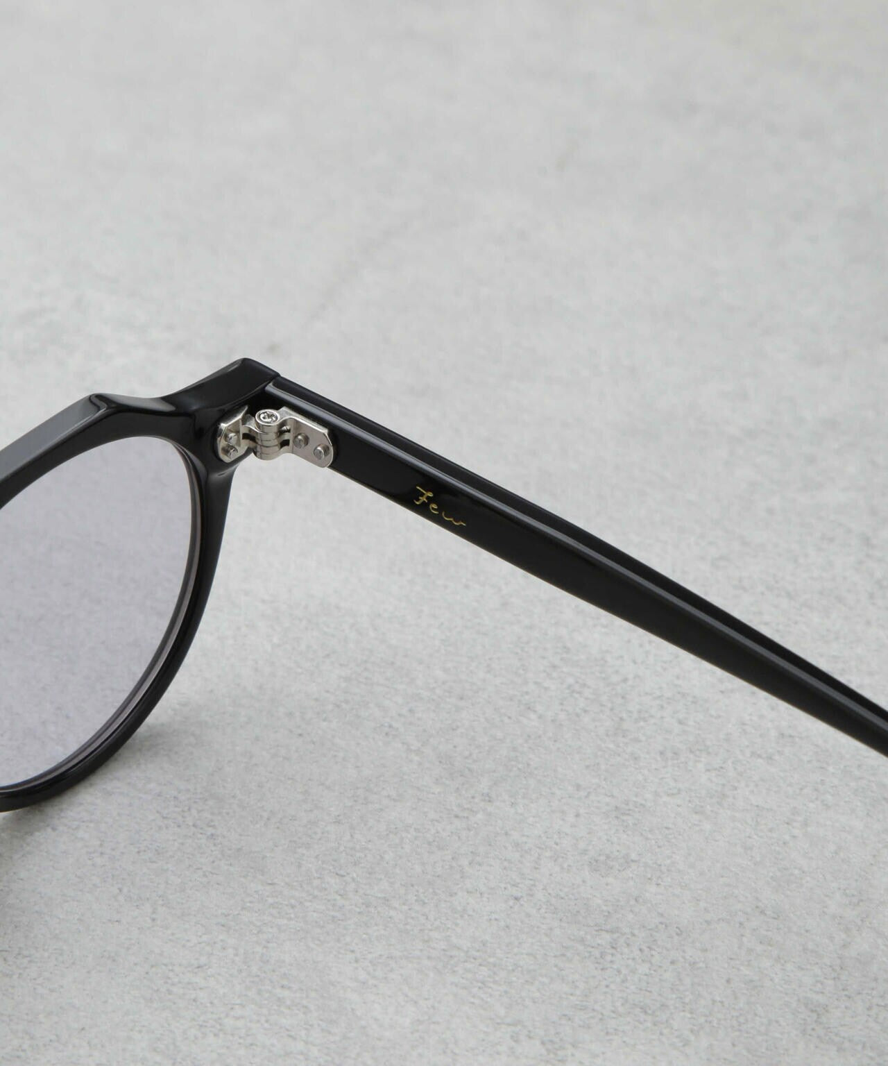 NEW.(Few.)/F2 6704240009