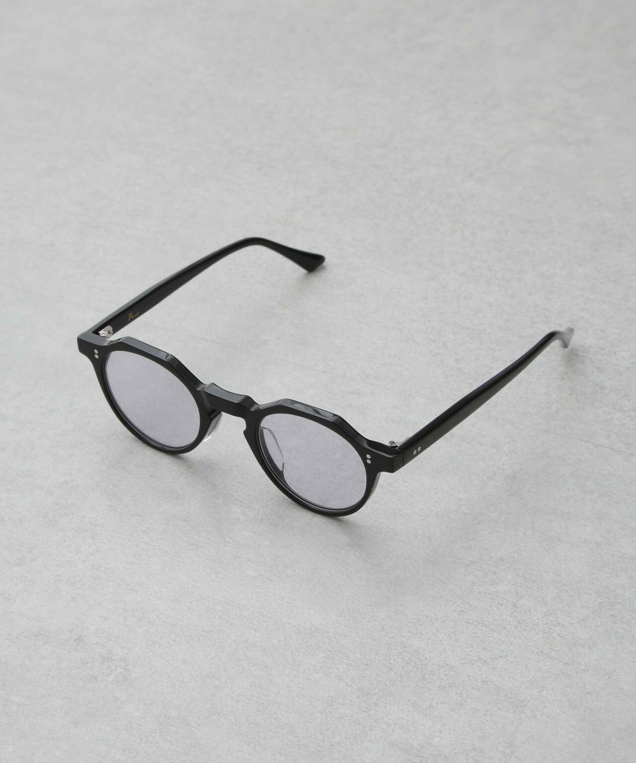 NEW.(Few.)/F2 6704240009