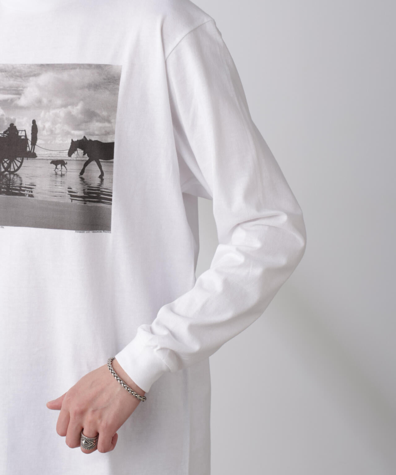 着るアート」Herbert List / Magnum Photos Tシャツ長袖FRANCE