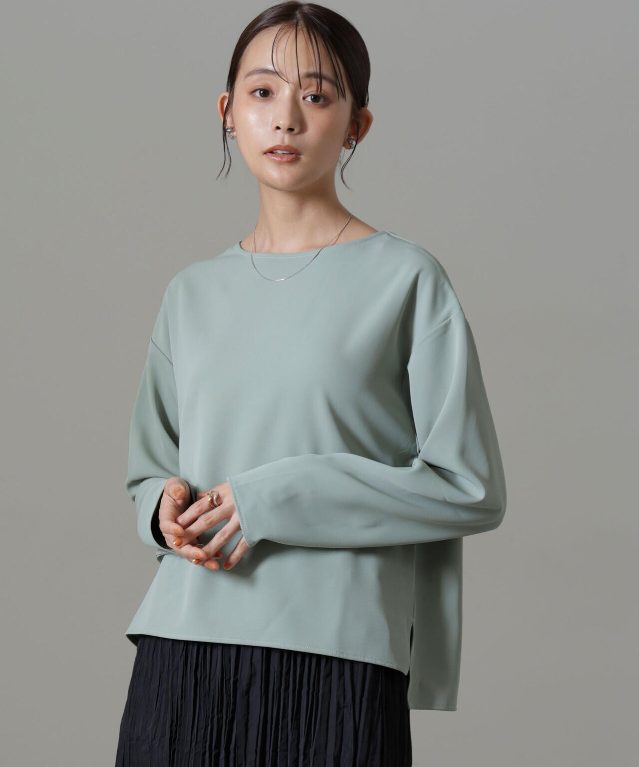 バックVネックプルオーバーブラウス(セットアップ可) 6734220308