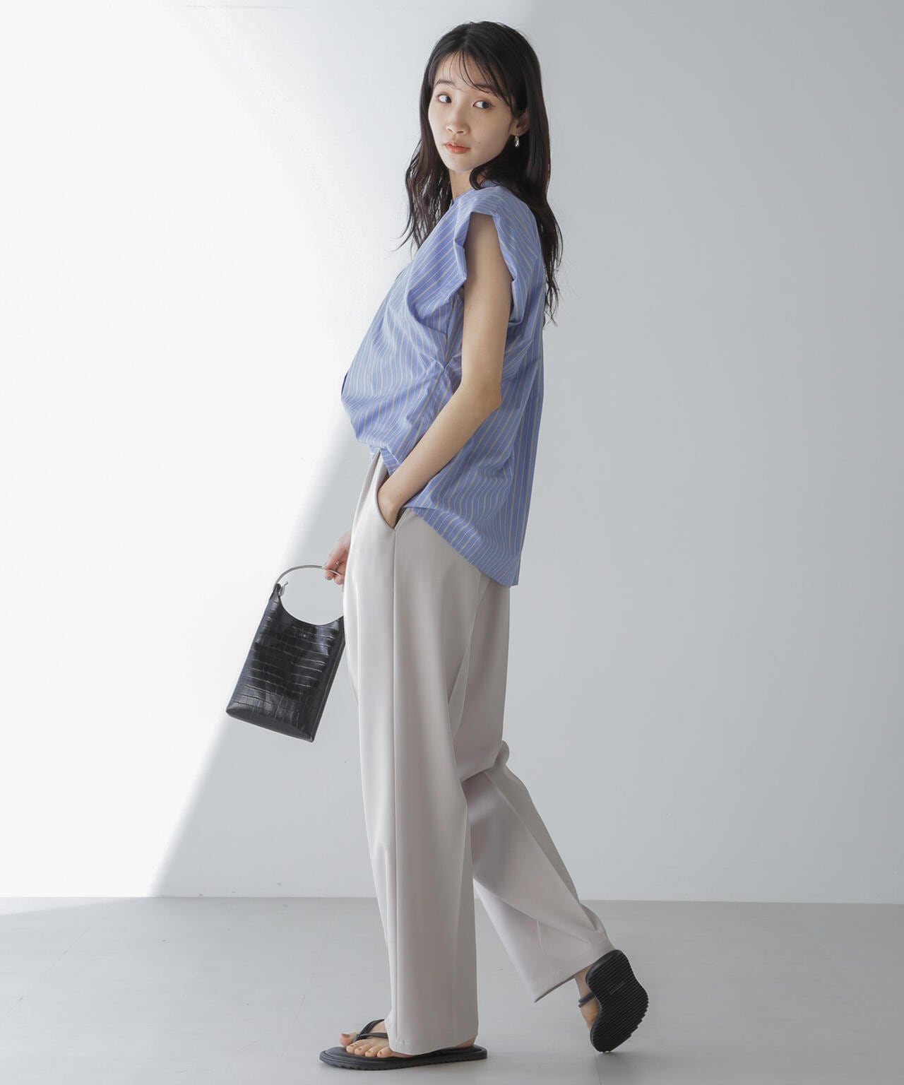 センタープレス タック ワイド ストレート パンツ
