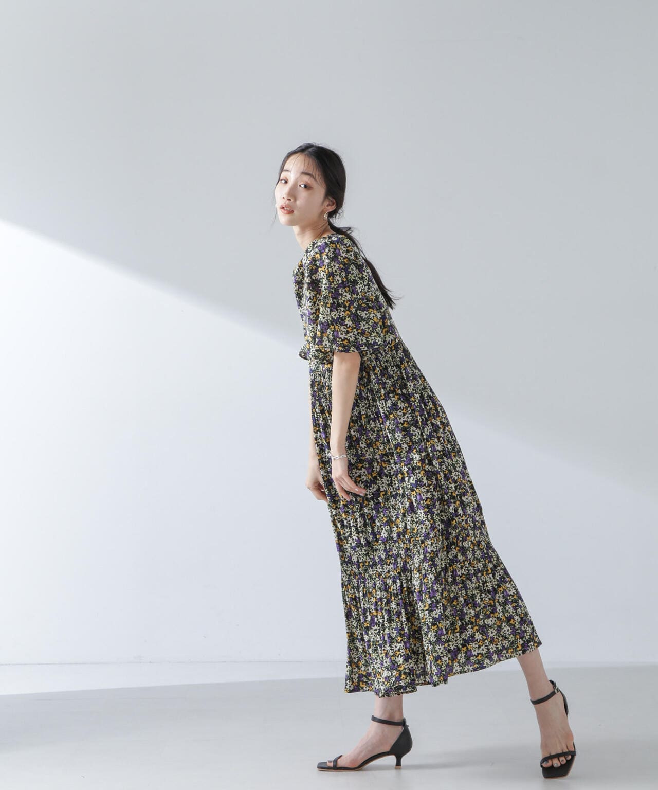 フラワープリントフレアスリーブプリーツワンピース 