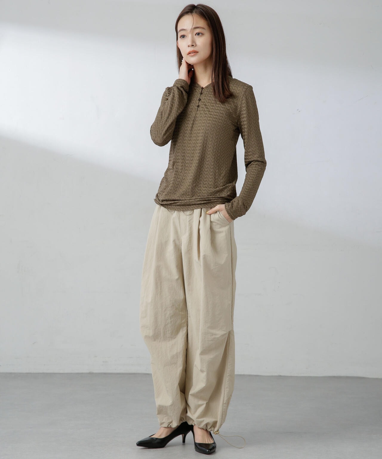 BOGGI MILANO ドローストリング 1プリーツシャーリングパンツ パンツ